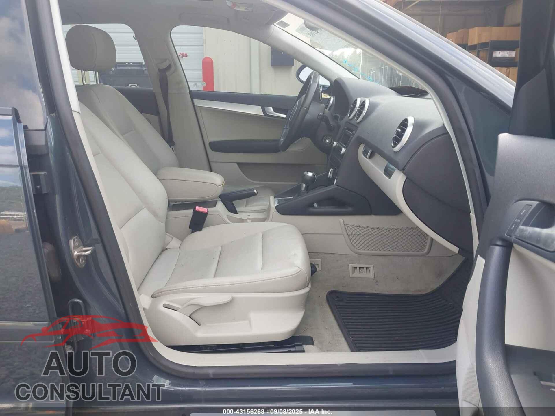 AUDI A3 2011 - WAUKFAFM1BA068406