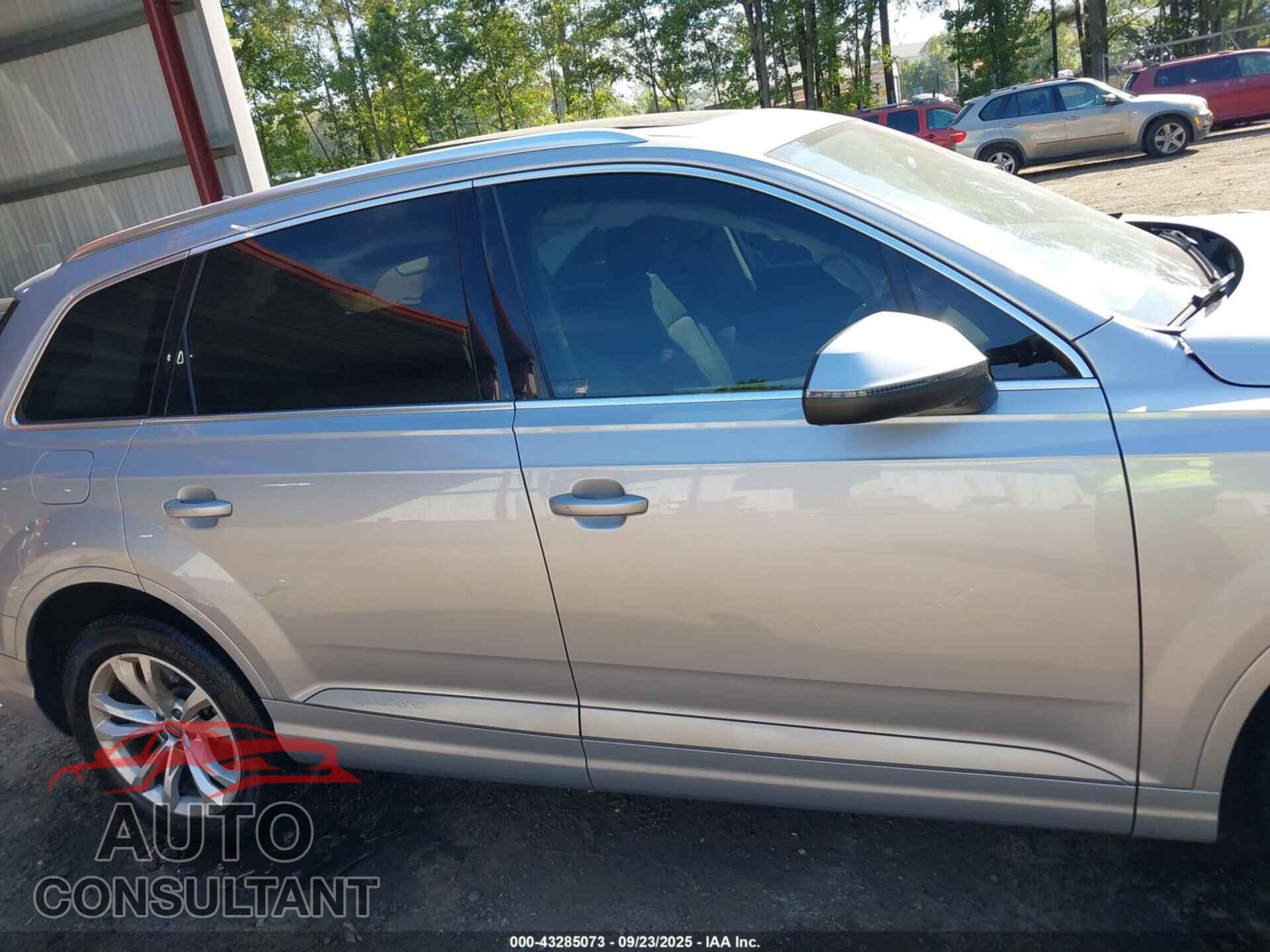 AUDI Q7 2017 - WA1LAAF72HD019815
