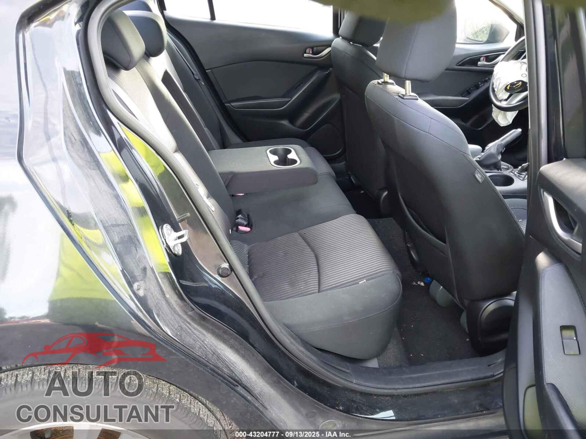 MAZDA MAZDA3 2016 - JM1BM1U72G1313680