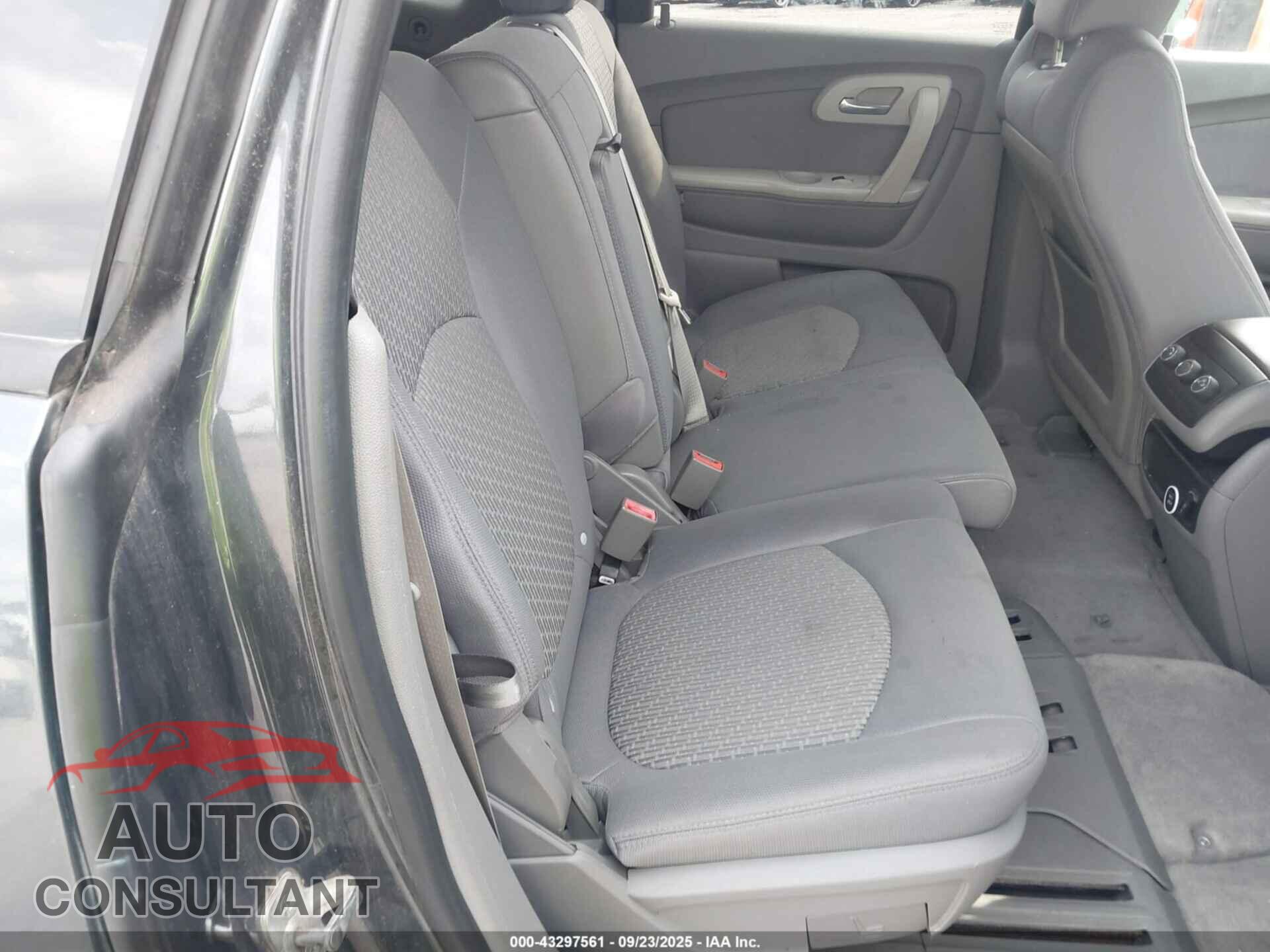 CHEVROLET TRAVERSE 2012 - 1GNKRFED8CJ404425