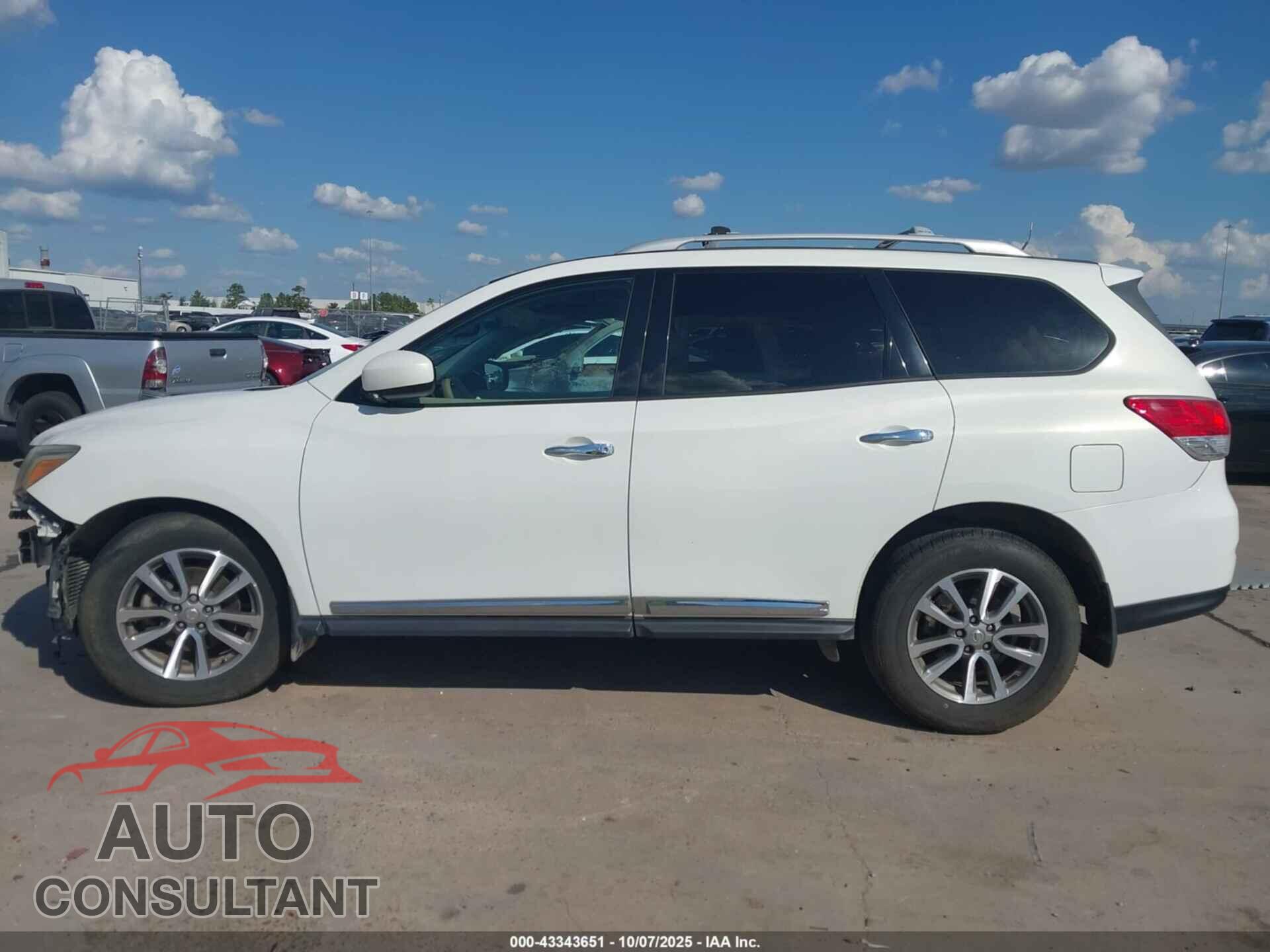NISSAN PATHFINDER 2013 - 5N1AR2MN0DC634727