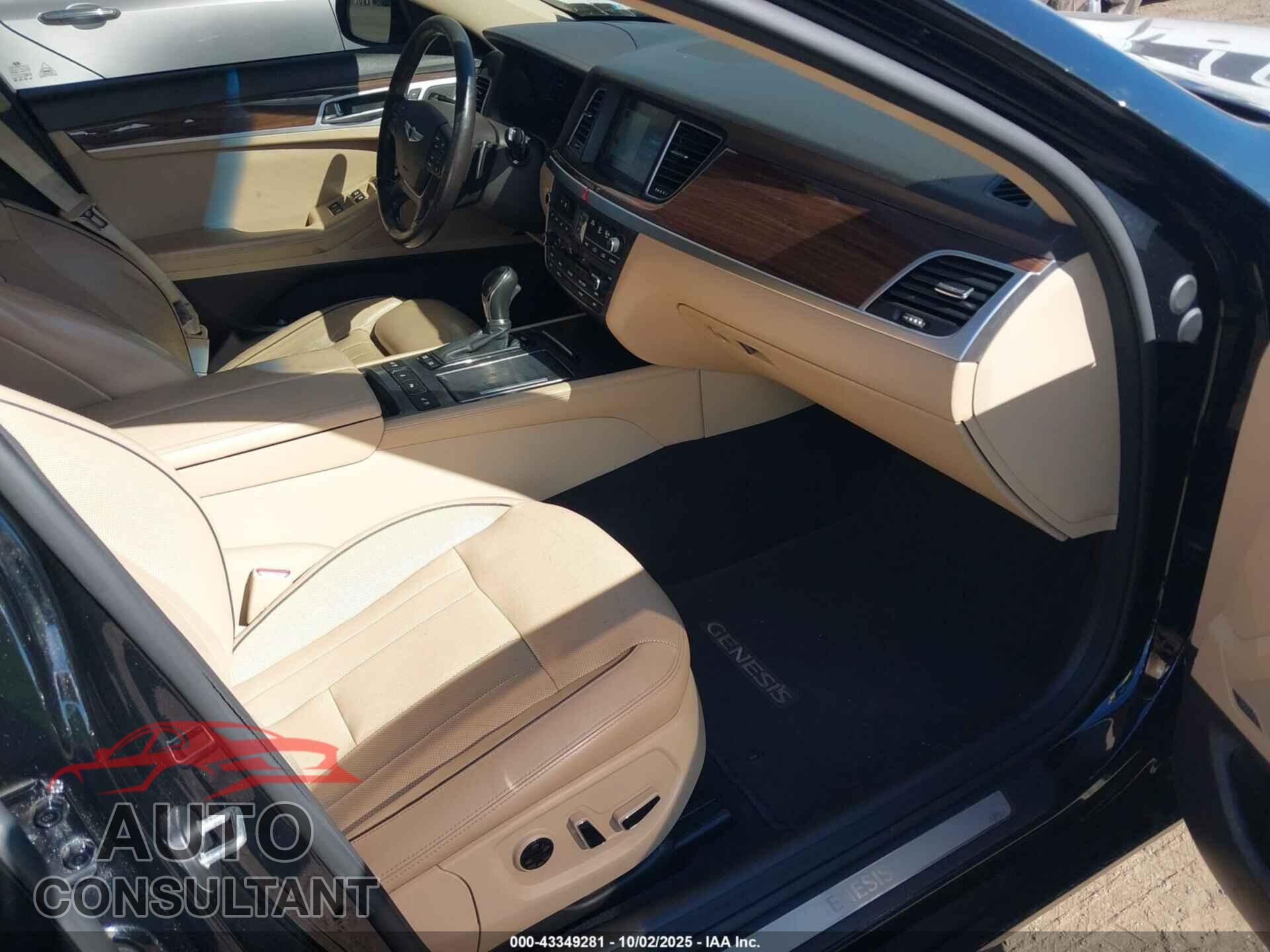 HYUNDAI GENESIS 2015 - KMHGN4JE6FU068723