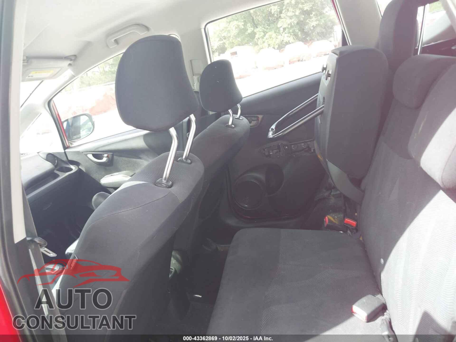 HONDA FIT 2011 - JHMGE8H60BC016156