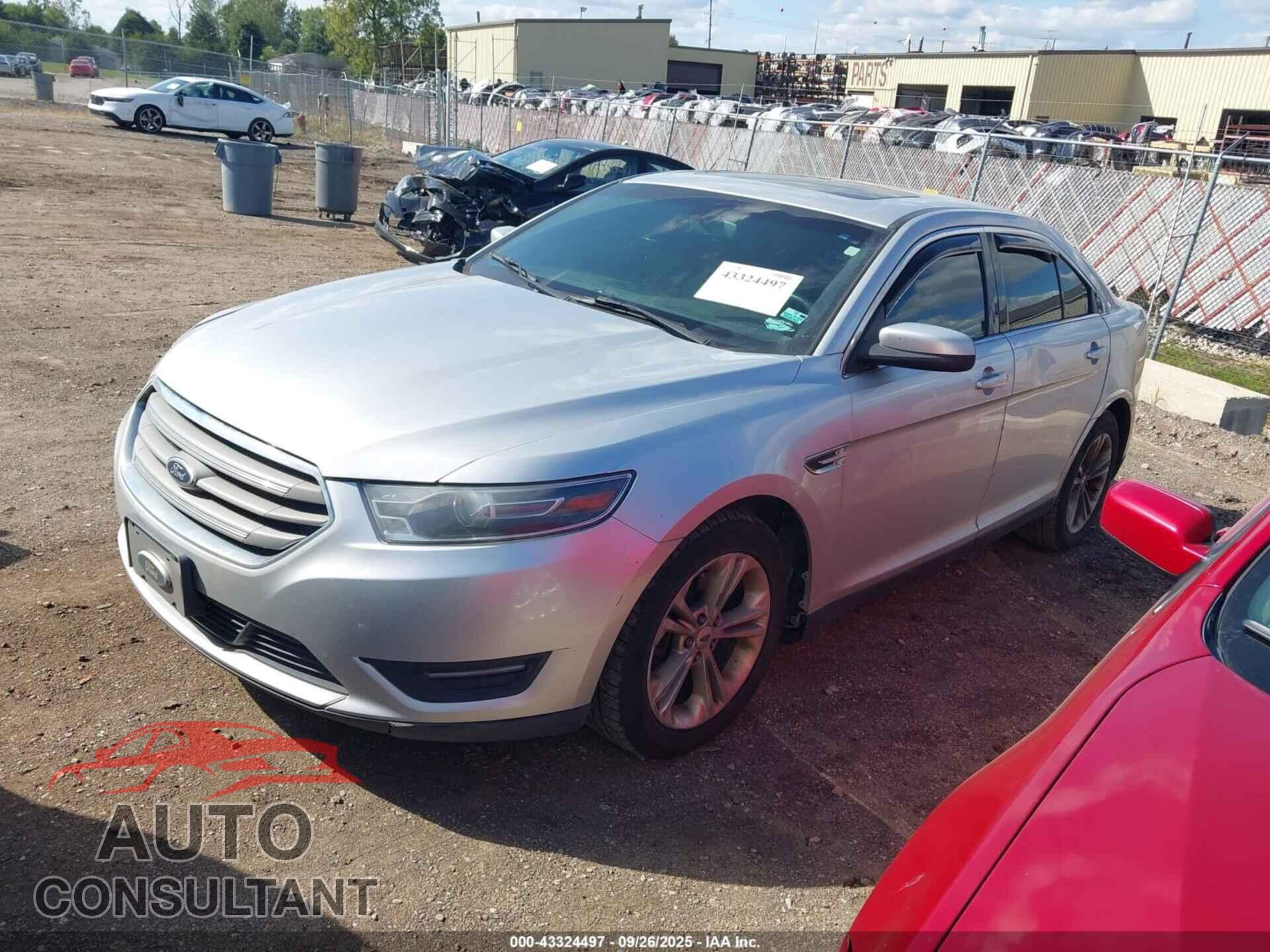 FORD TAURUS 2015 - 1FAHP2E86FG130248