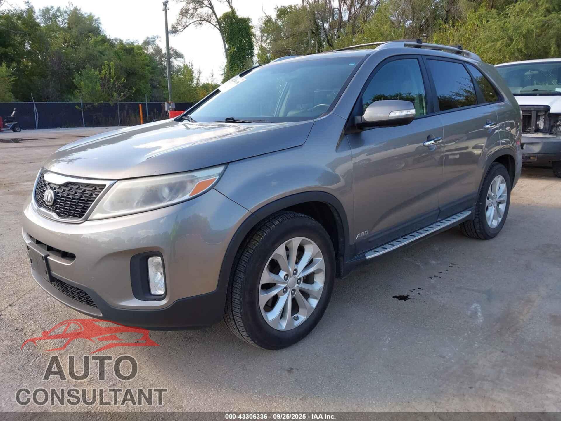 KIA SORENTO 2014 - 5XYKUDA79EG448142
