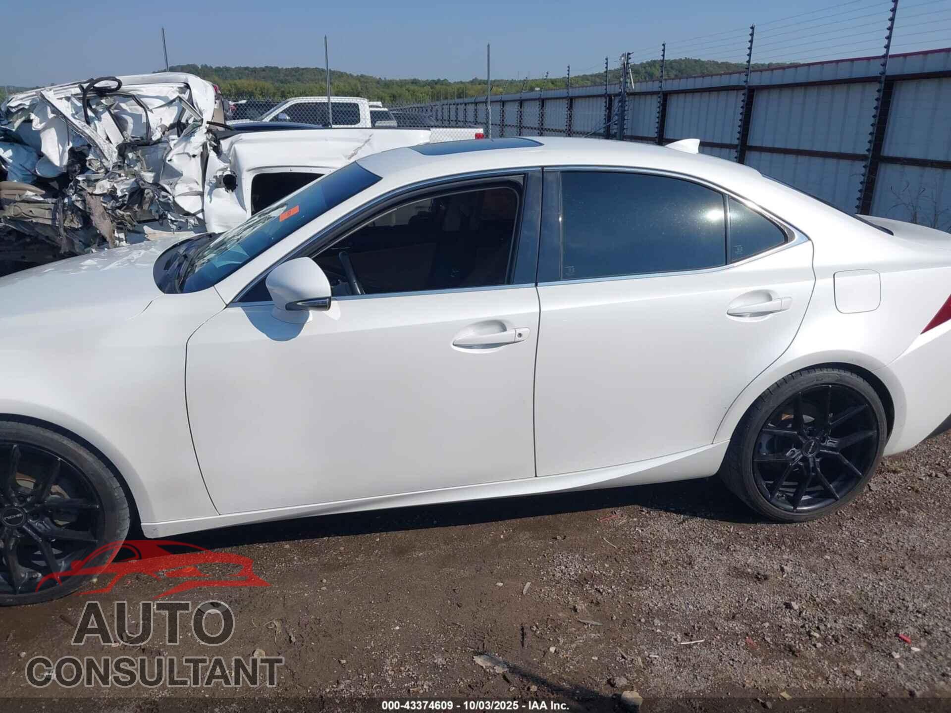 LEXUS IS 250 2015 - JTHBF1D21F5051865