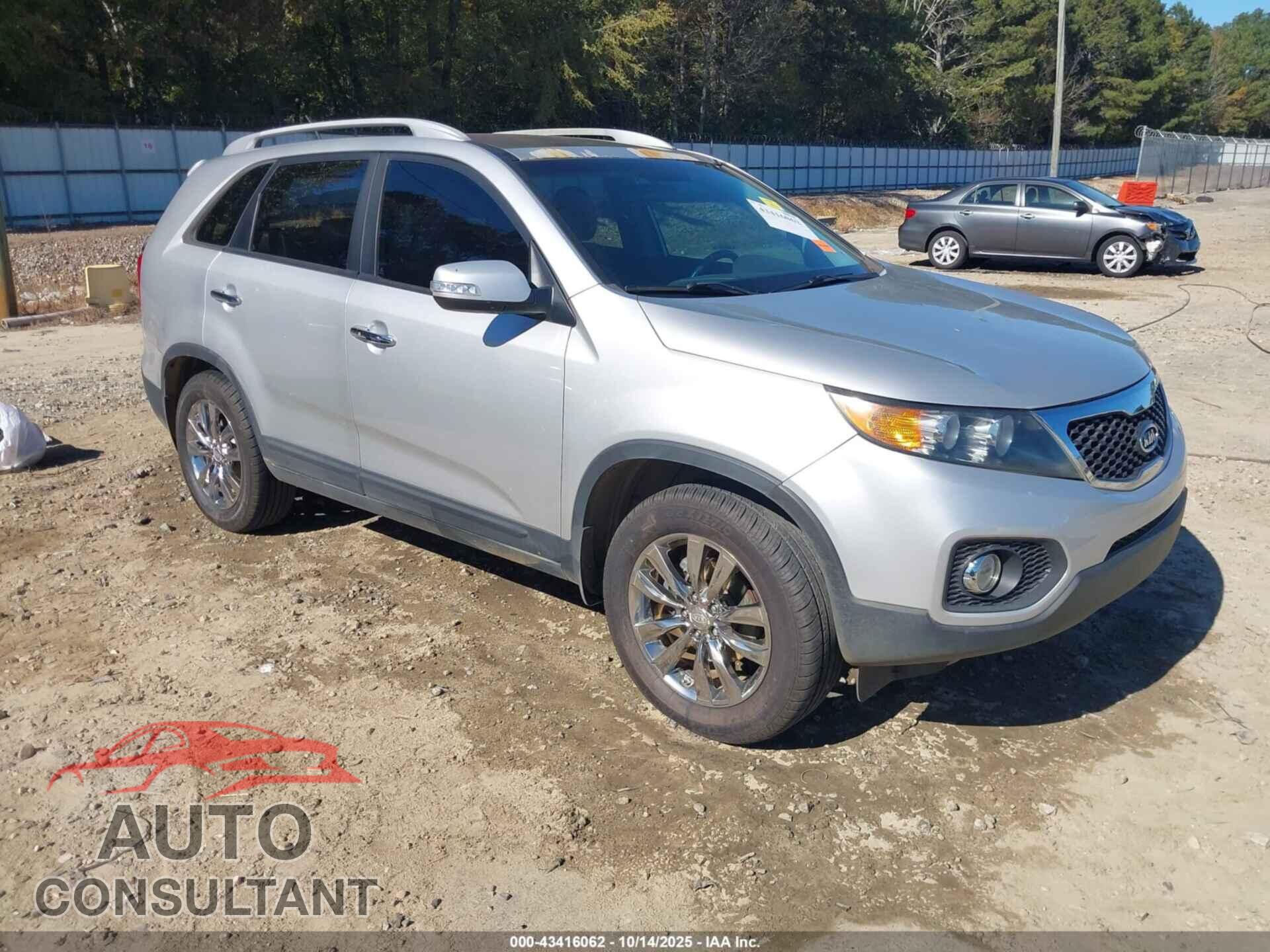 KIA SORENTO 2011 - 5XYKU4A28BG035709