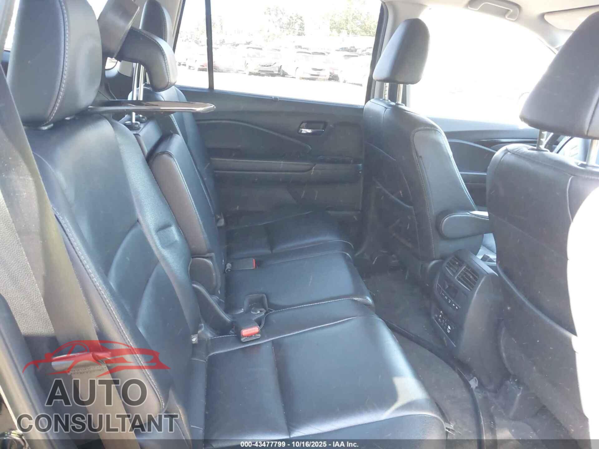 HONDA PILOT 2016 - 5FNYF6H91GB052613