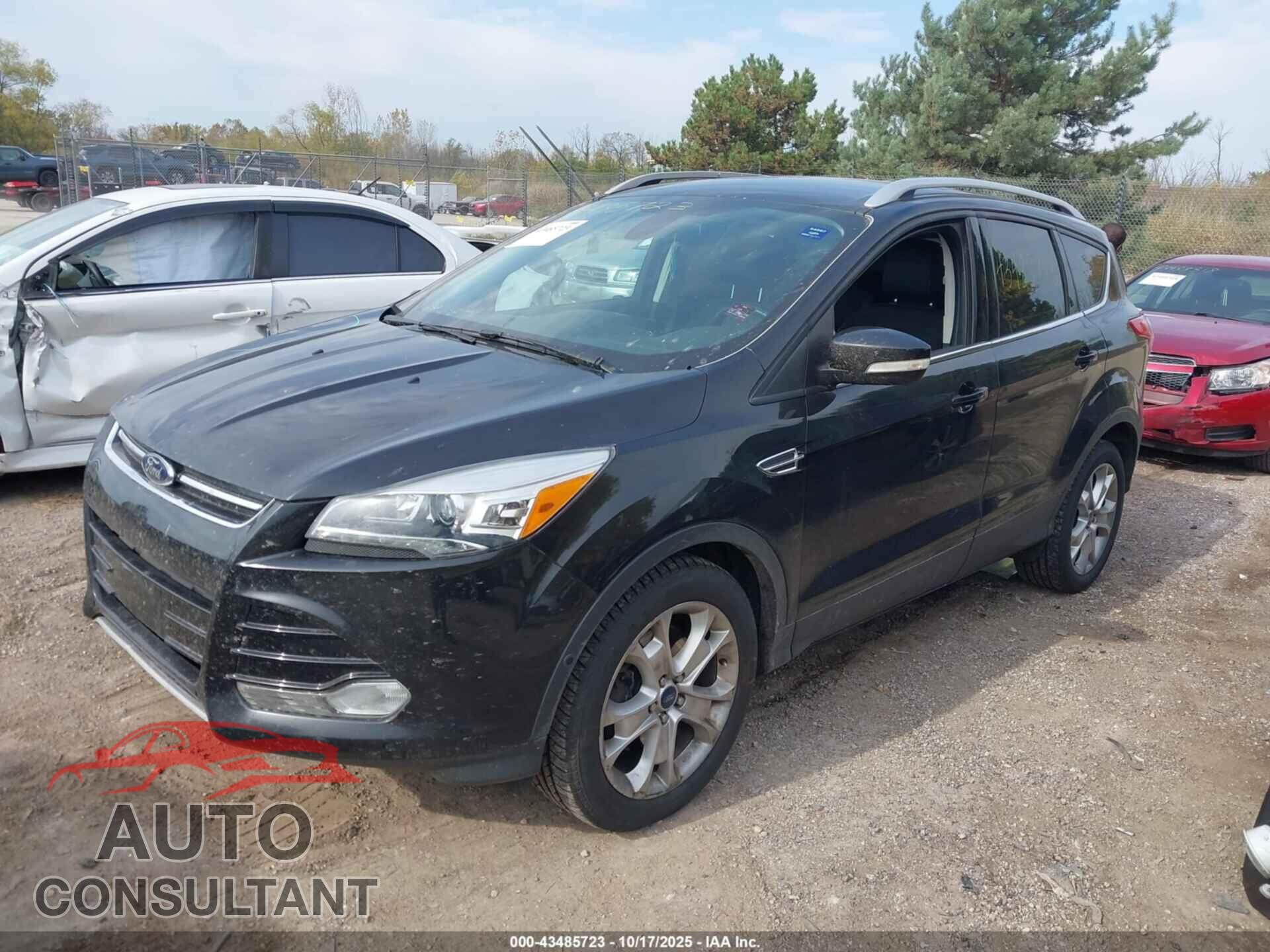 FORD ESCAPE 2015 - 1FMCU9J99FUA40688