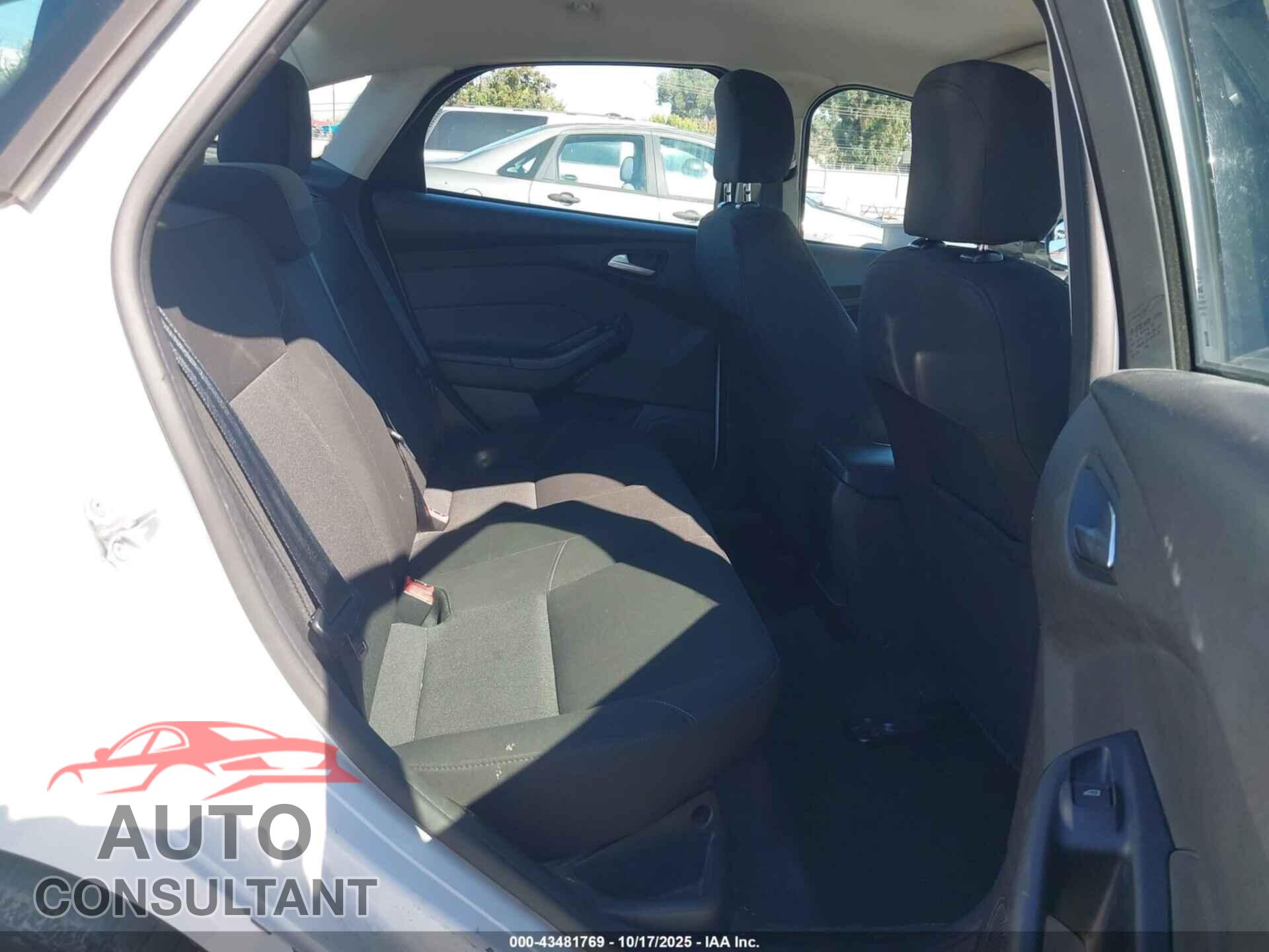 FORD FOCUS 2016 - 1FADP3F22GL294264