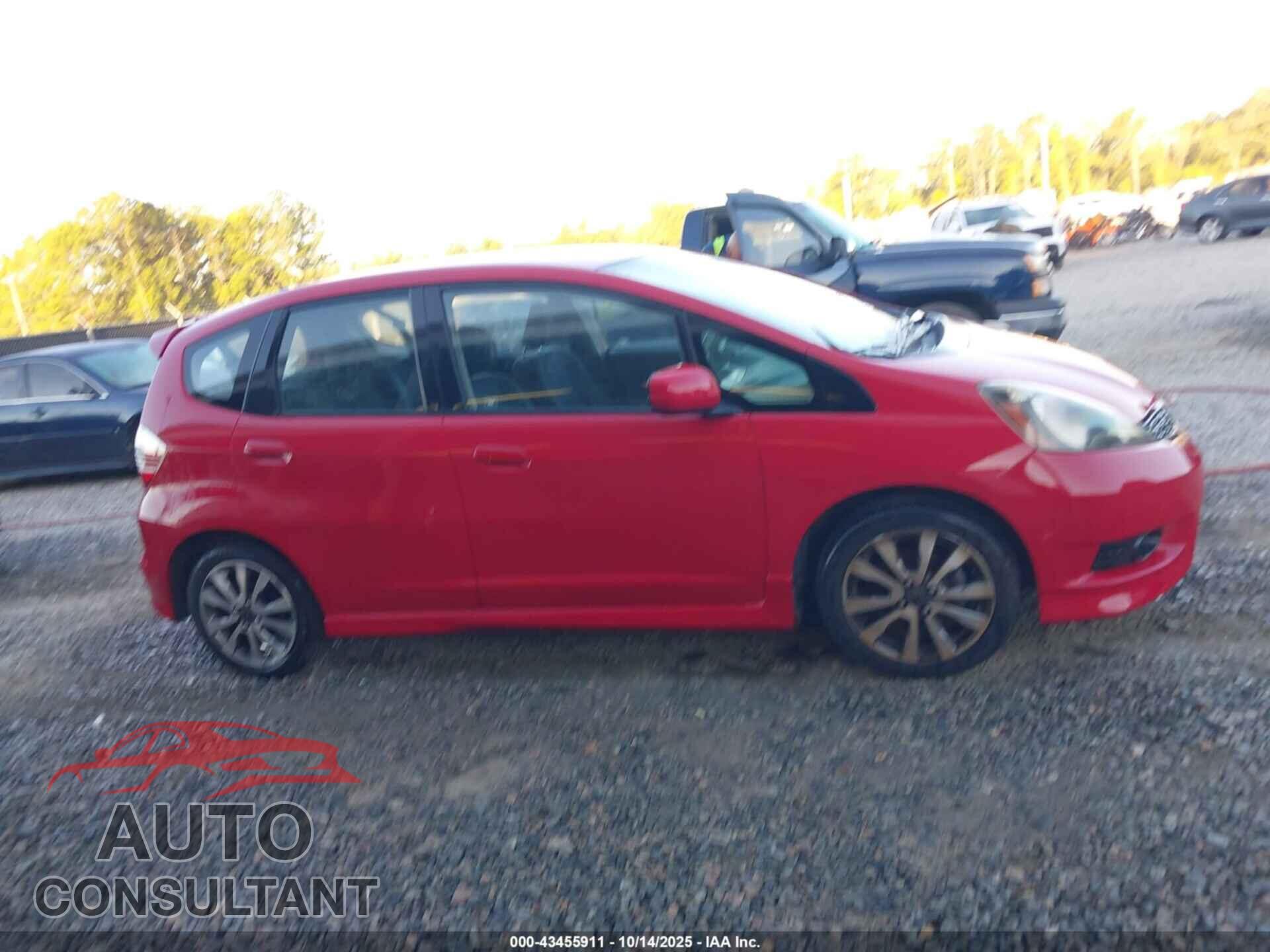 HONDA FIT 2013 - JHMGE8H57DC026497