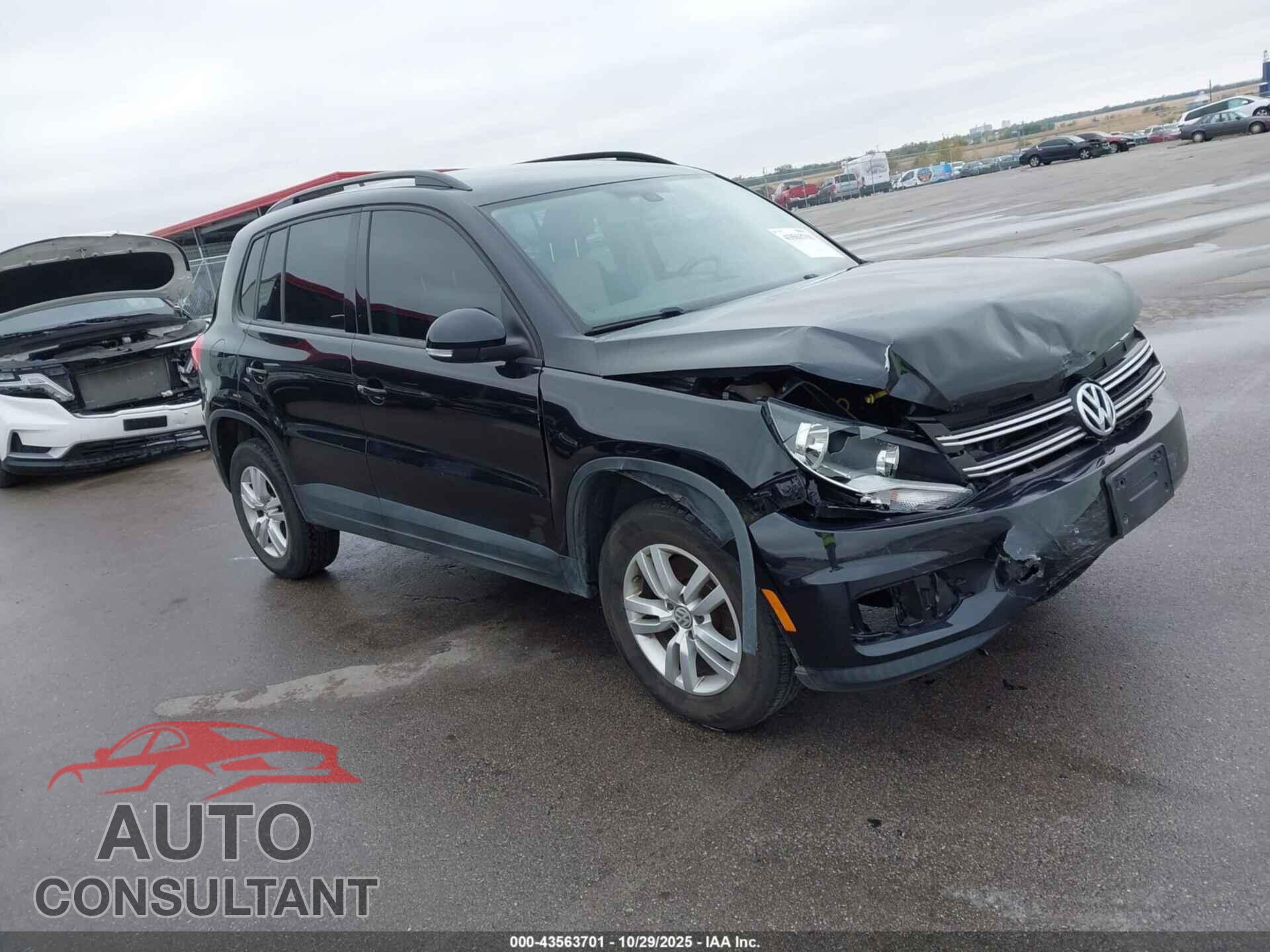 VOLKSWAGEN TIGUAN 2016 - WVGAV7AX8GW590431