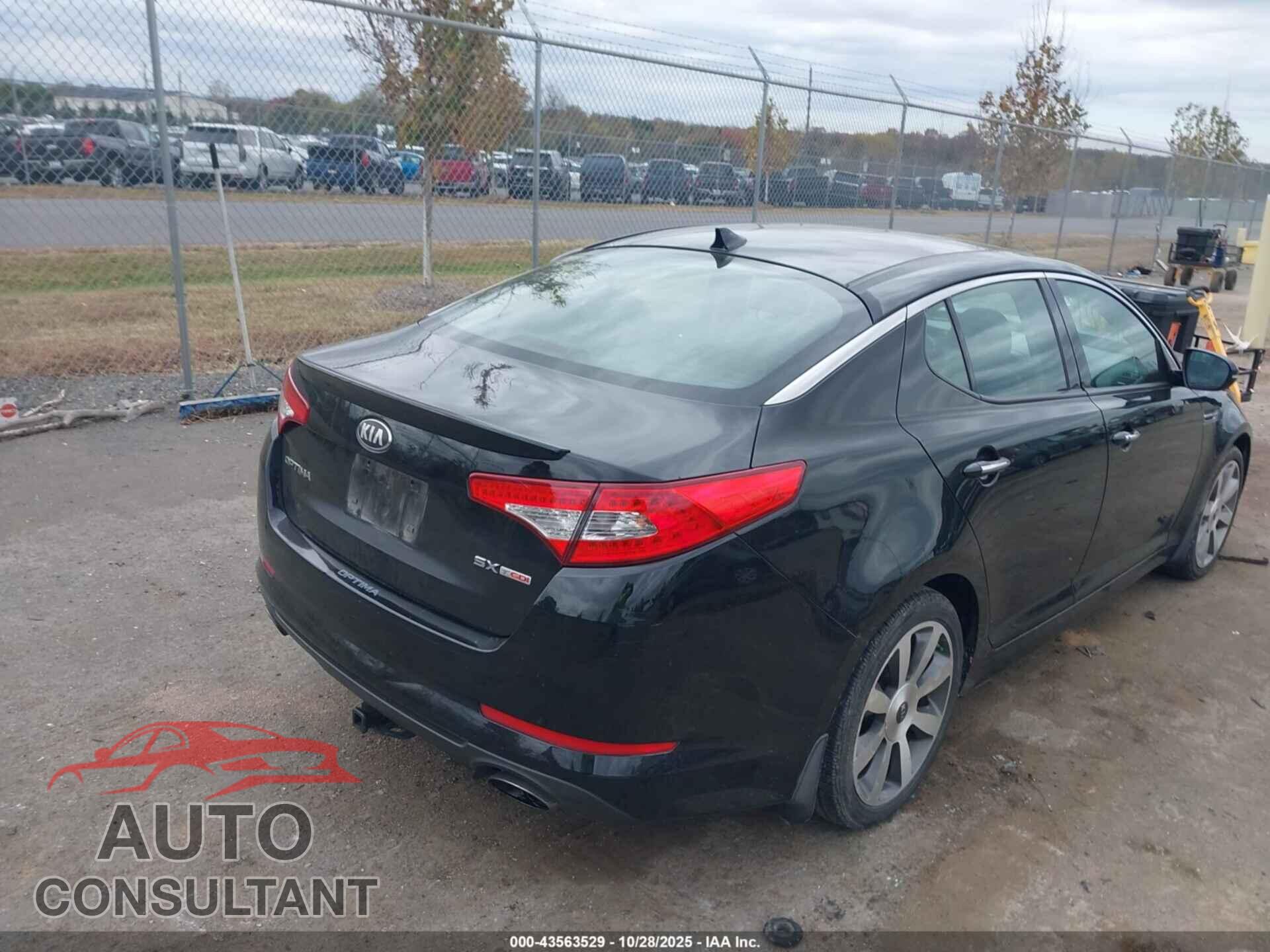 KIA OPTIMA 2011 - KNAGR4A68B5115964