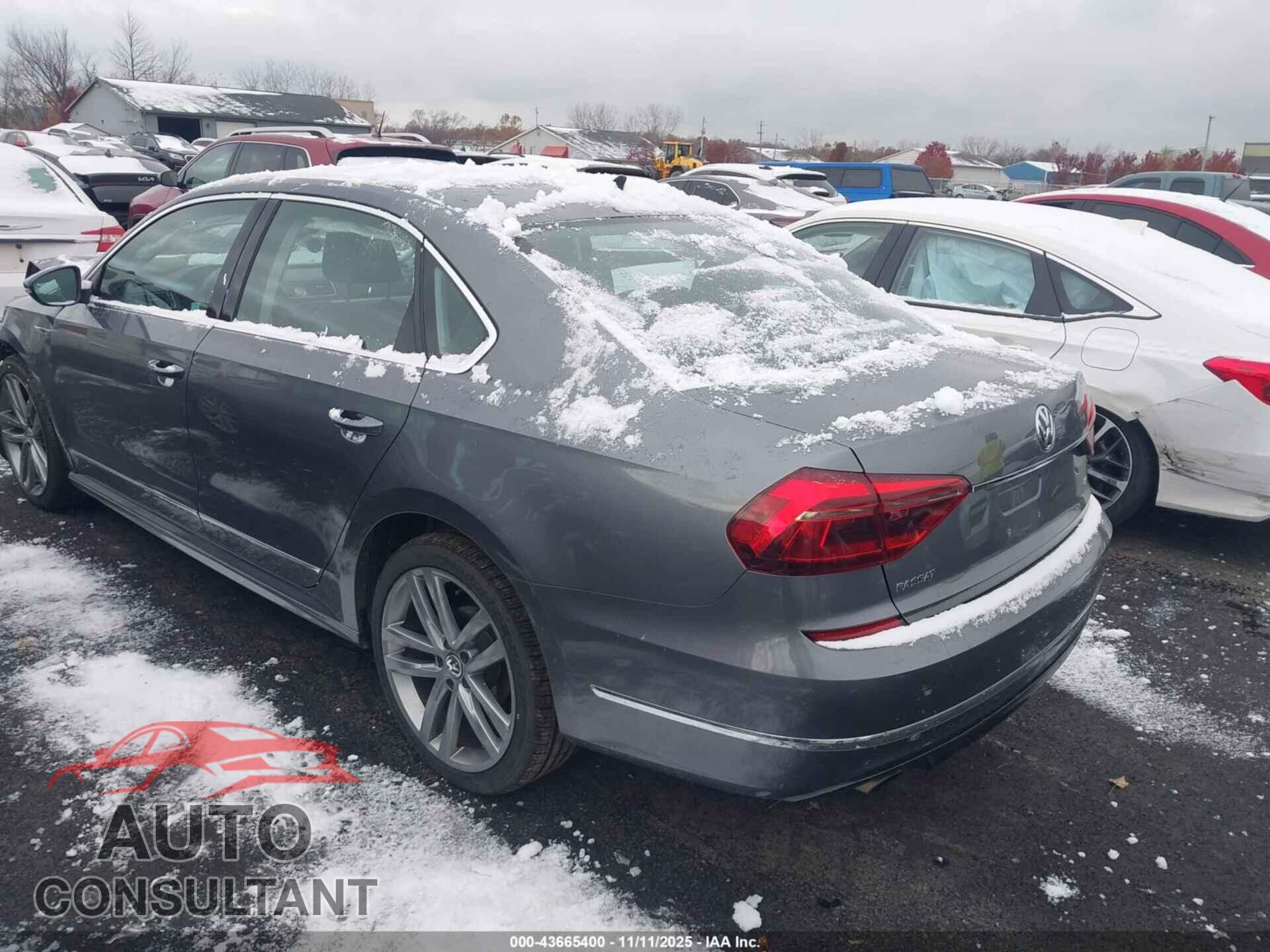 VOLKSWAGEN PASSAT 2017 - 1VWDT7A32HC060315