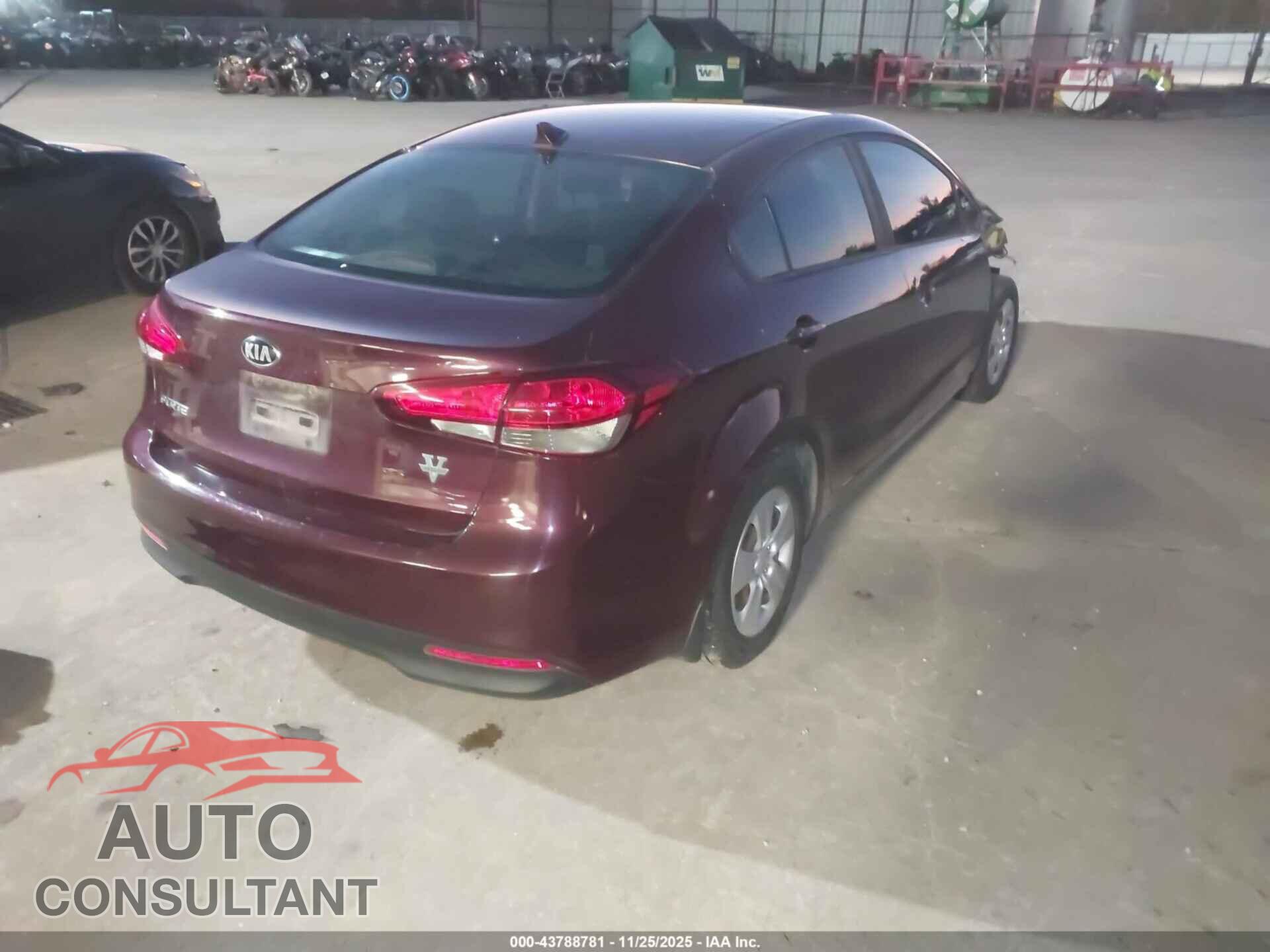 KIA FORTE 2017 - 3KPFK4A76HE152083