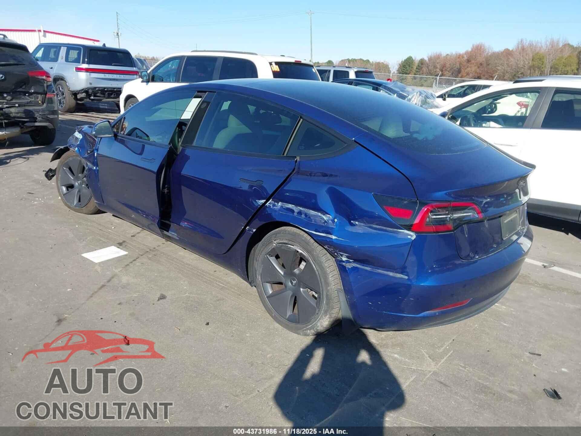 TESLA MODEL 3 2023 - 5YJ3E1EA4PF588471
