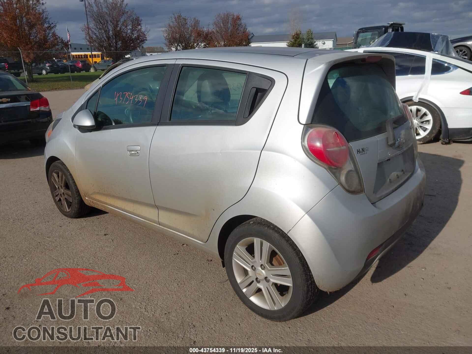 CHEVROLET SPARK 2013 - KL8CB6S93DC508255