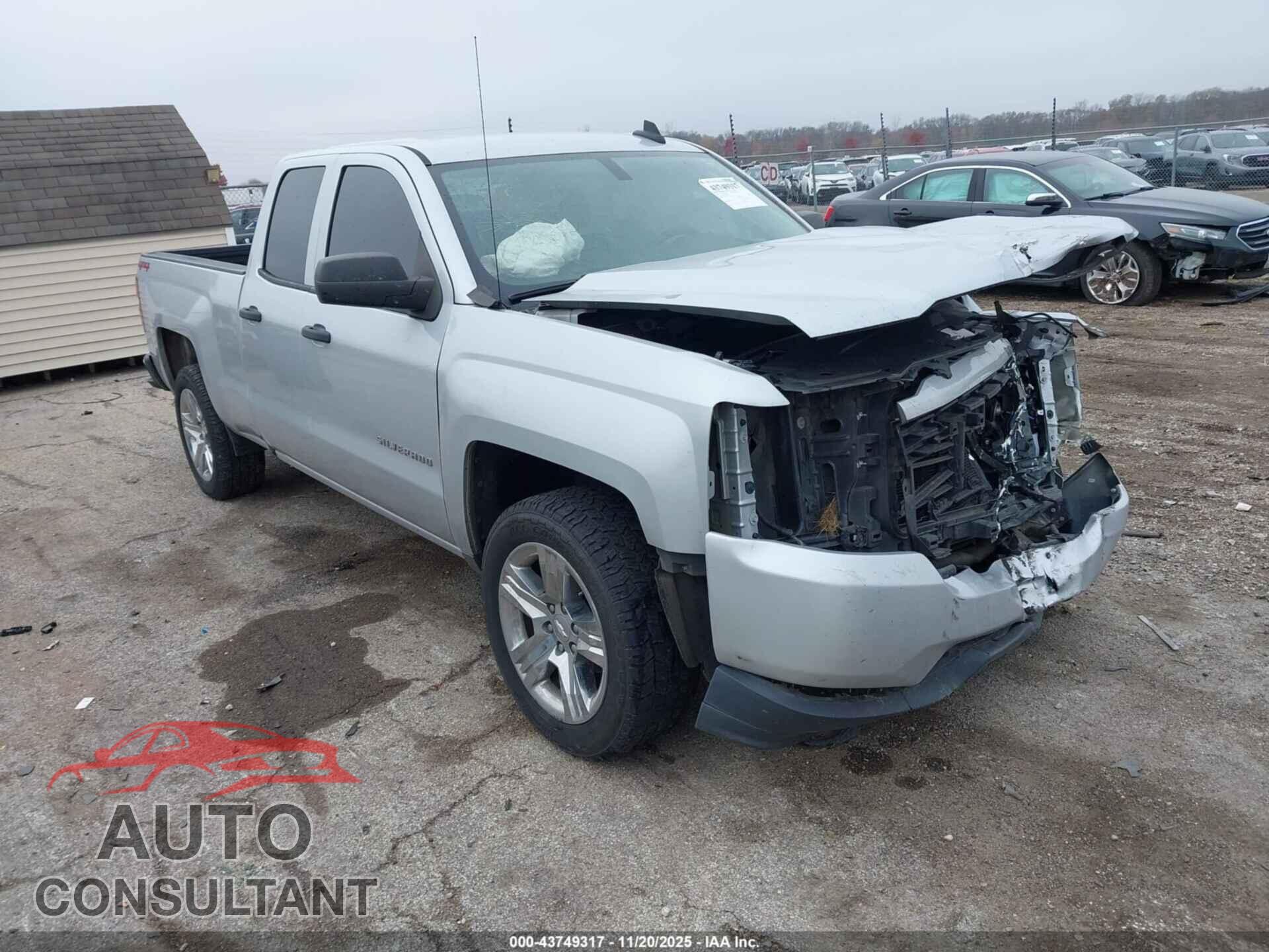 CHEVROLET SILVERADO 1500 2018 - 1GCVKPEC7JZ286664