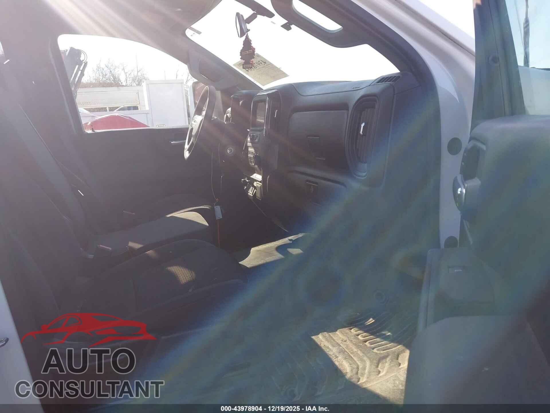 CHEVROLET SILVERADO 2500HD 2023 - 1GB2YLE70PF181525