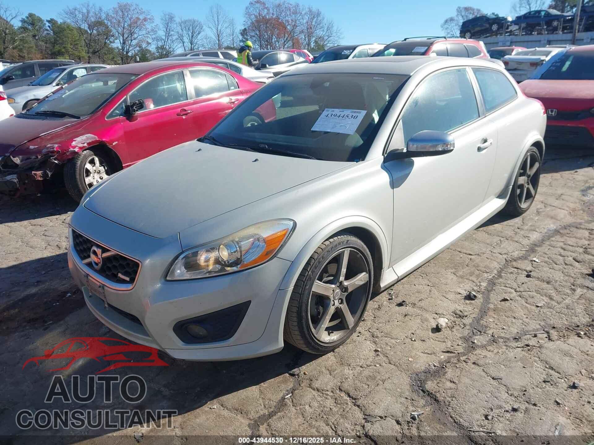 VOLVO C30 2011 - YV1672MK0B2192146