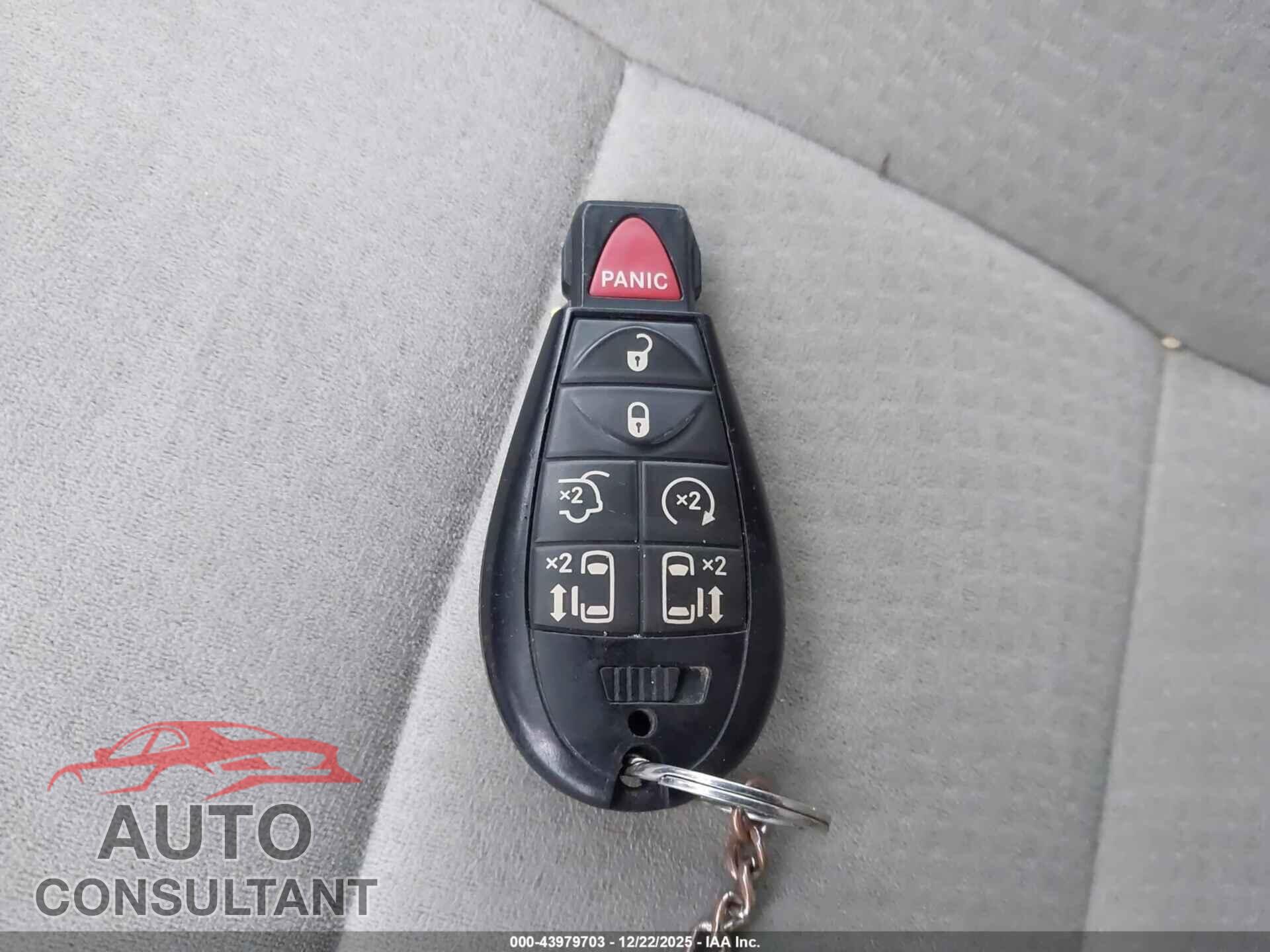 DODGE GRAND CARAVAN 2013 - 2C4RDGDG4DR593238