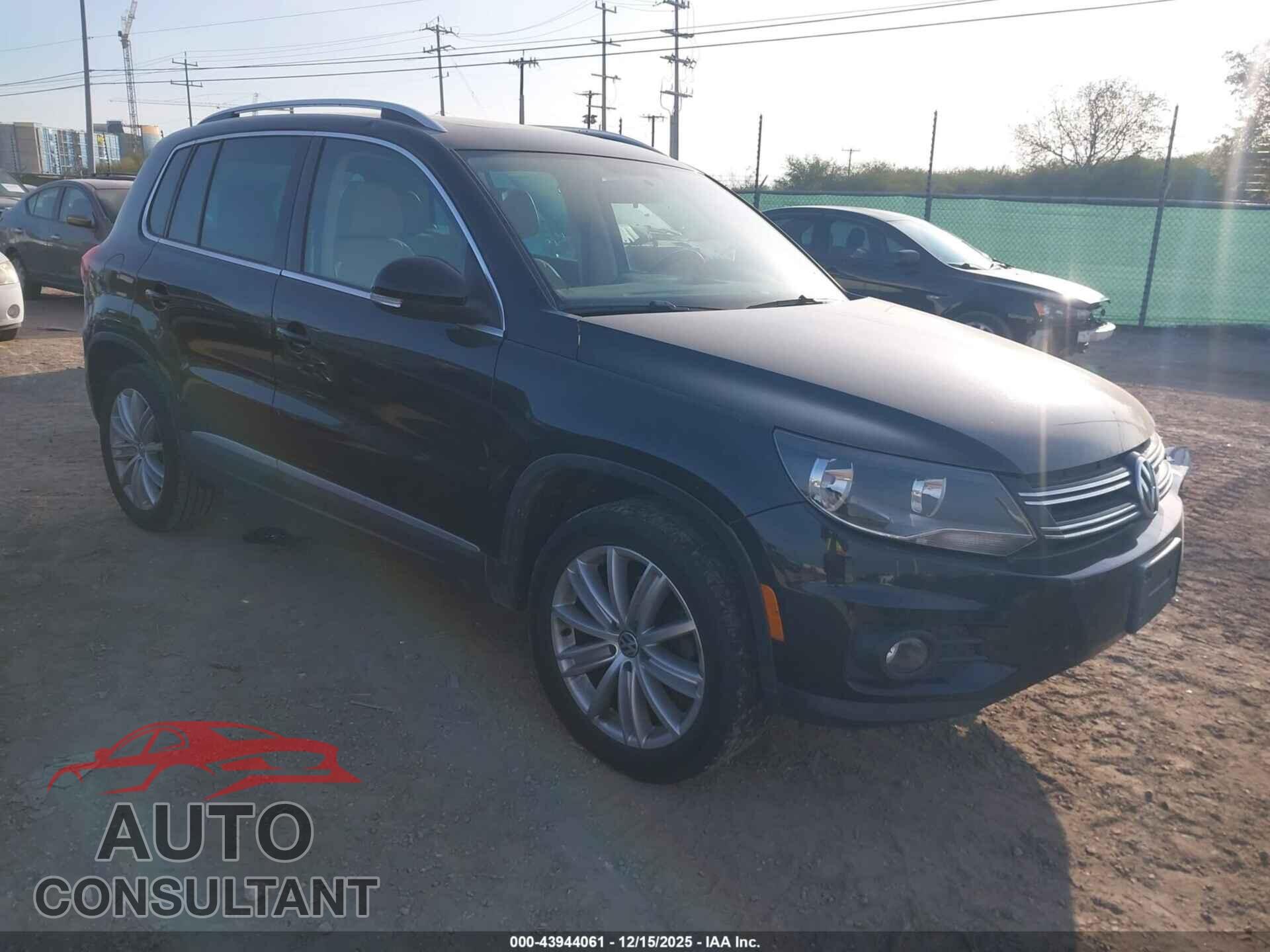 VOLKSWAGEN TIGUAN 2012 - WVGAV7AX2CW566801