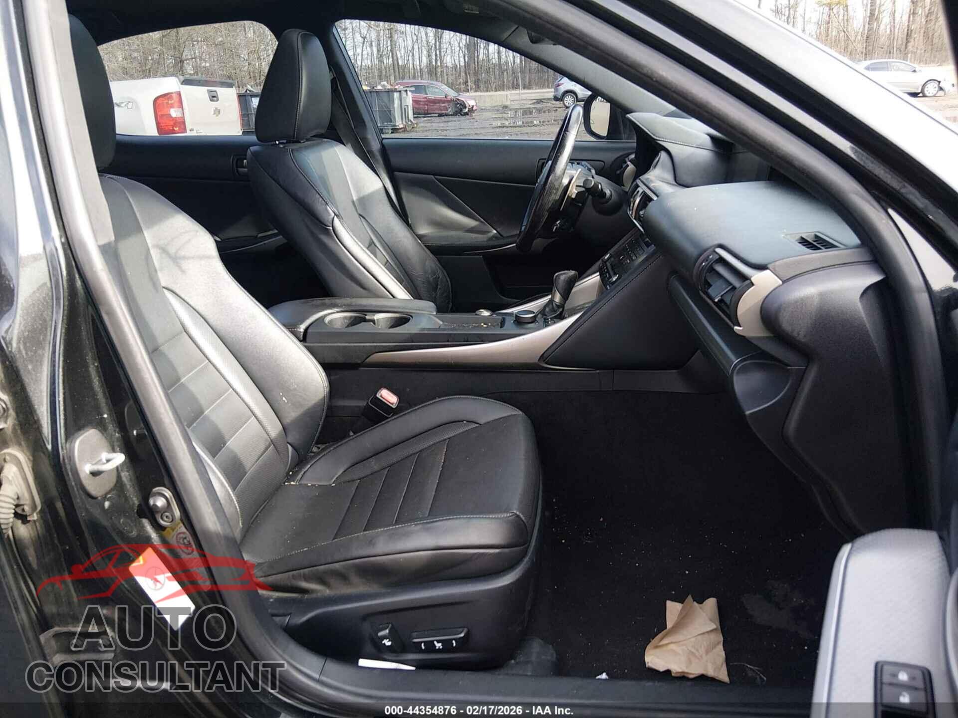 LEXUS IS 200T 2017 - JTHBA1D25H5053555