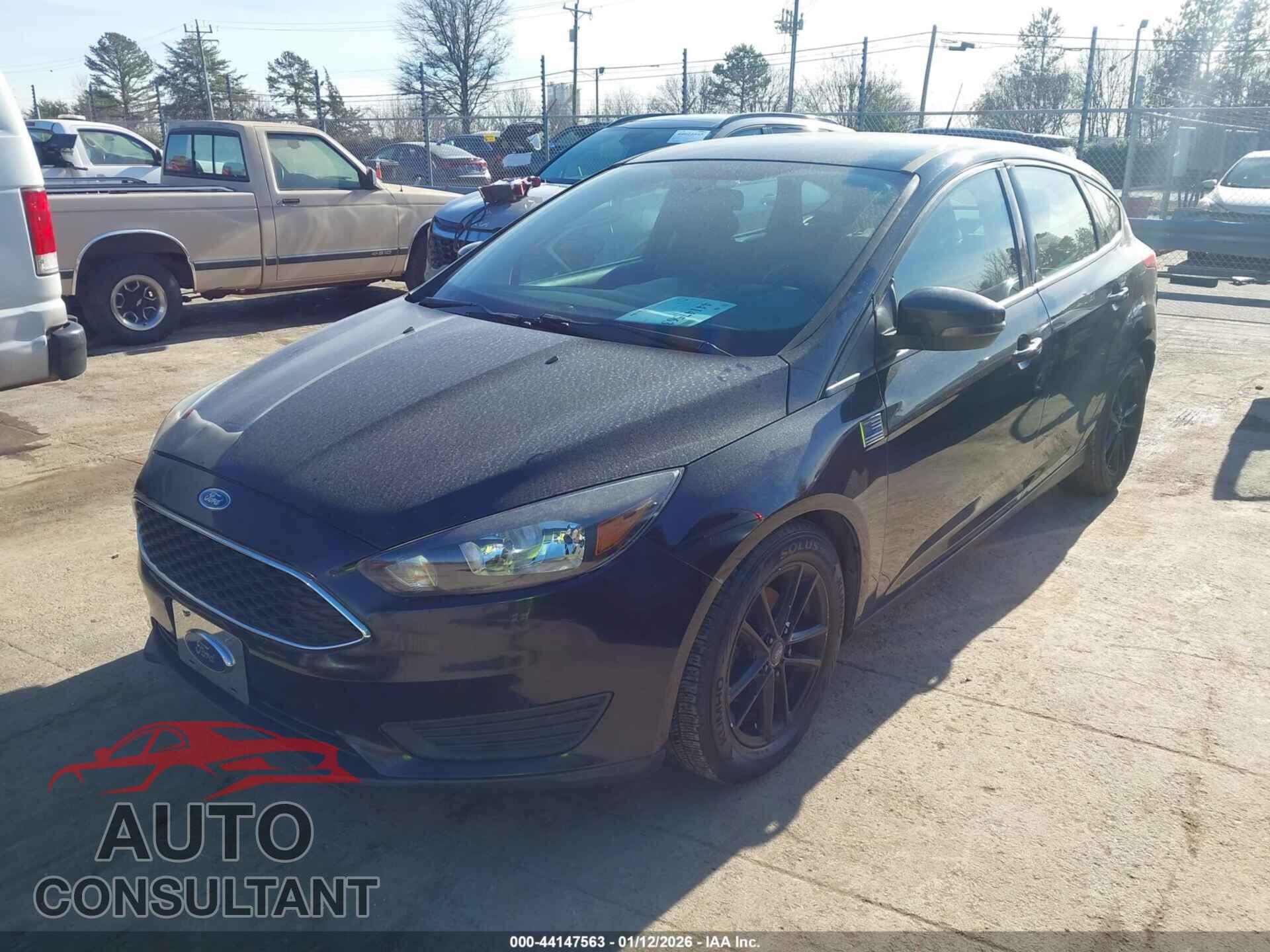 FORD FOCUS 2015 - 1FADP3K22FL201604