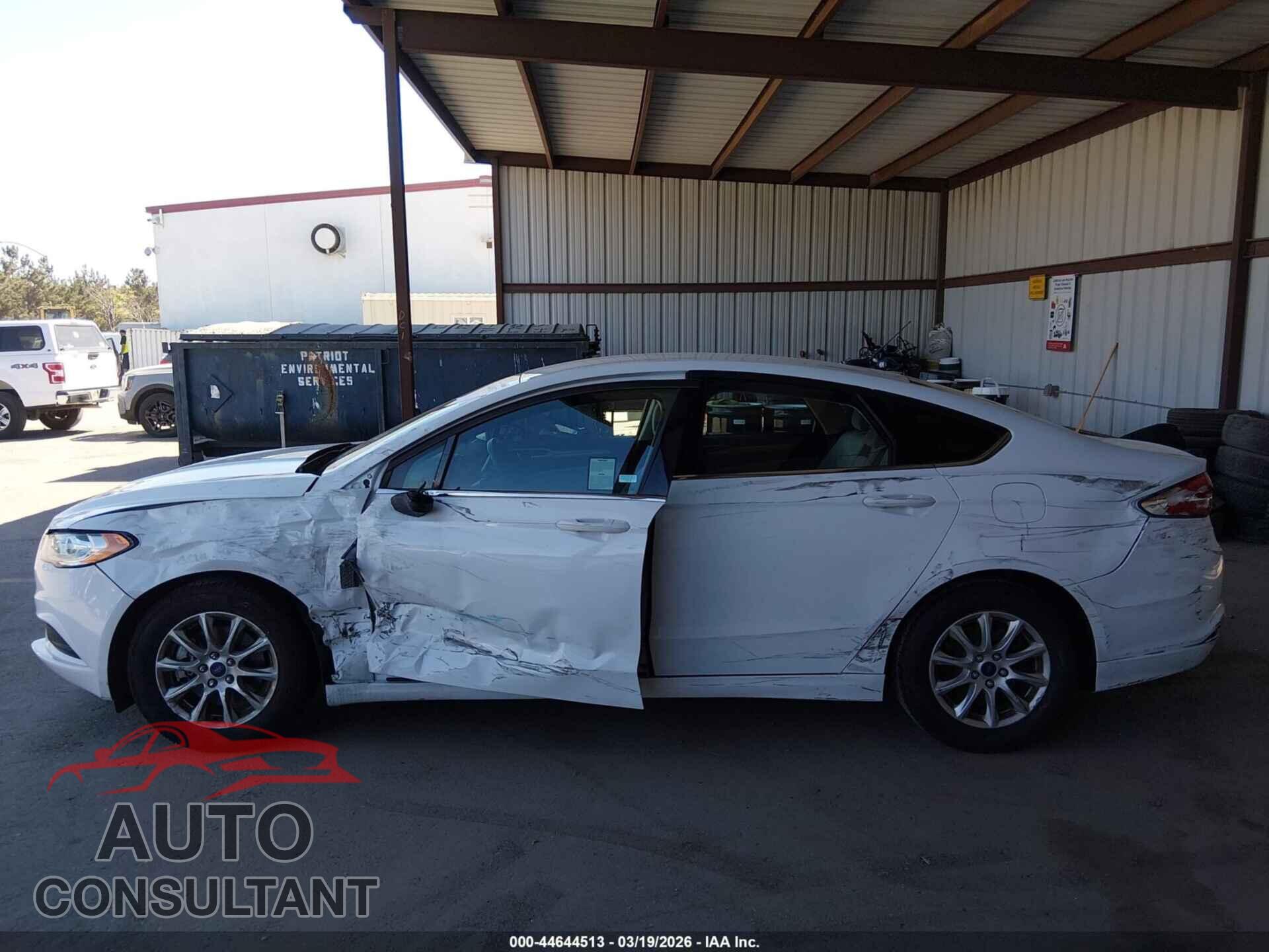 FORD FUSION 2017 - 3FA6P0G74HR190332