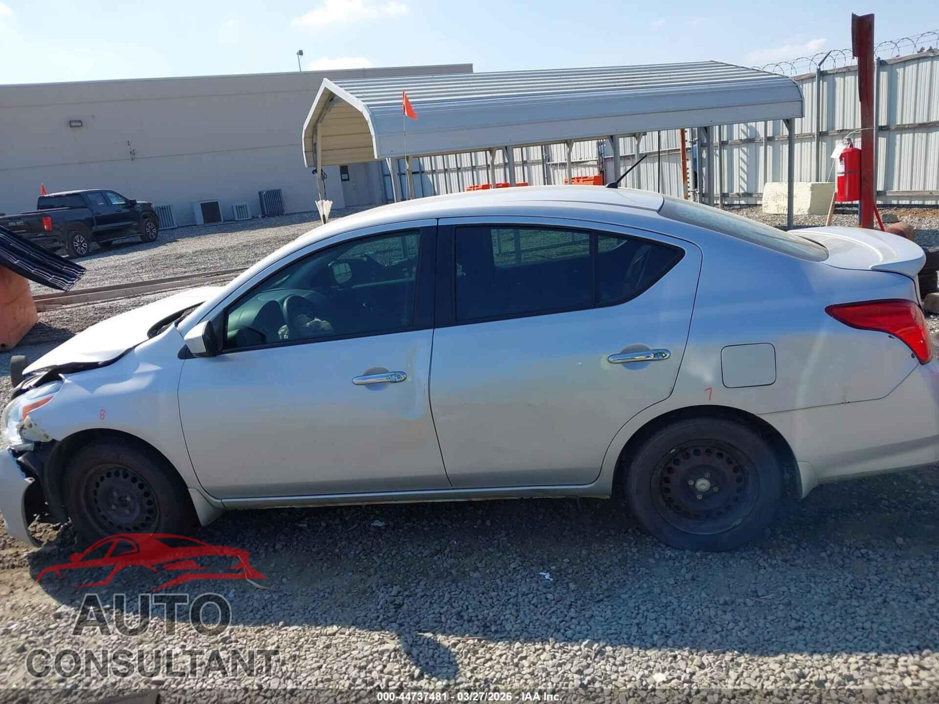 NISSAN VERSA 2017 - 3N1CN7AP3HL854341