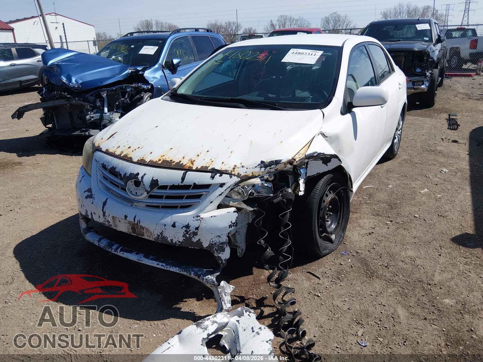 TOYOTA COROLLA 2013 - 2T1BU4EE1DC932275