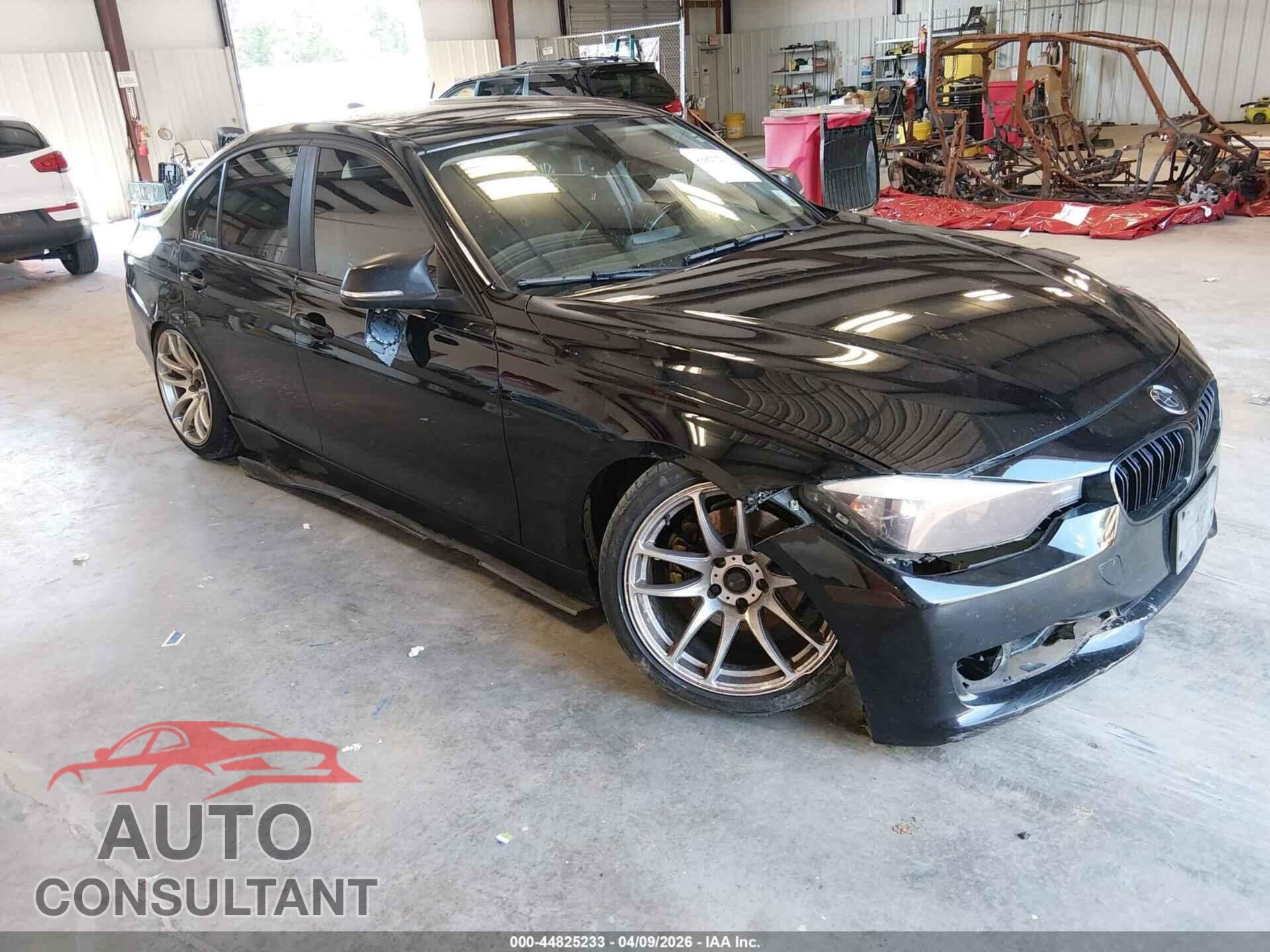 BMW 320I 2013 - WBA3B1C58DF461595