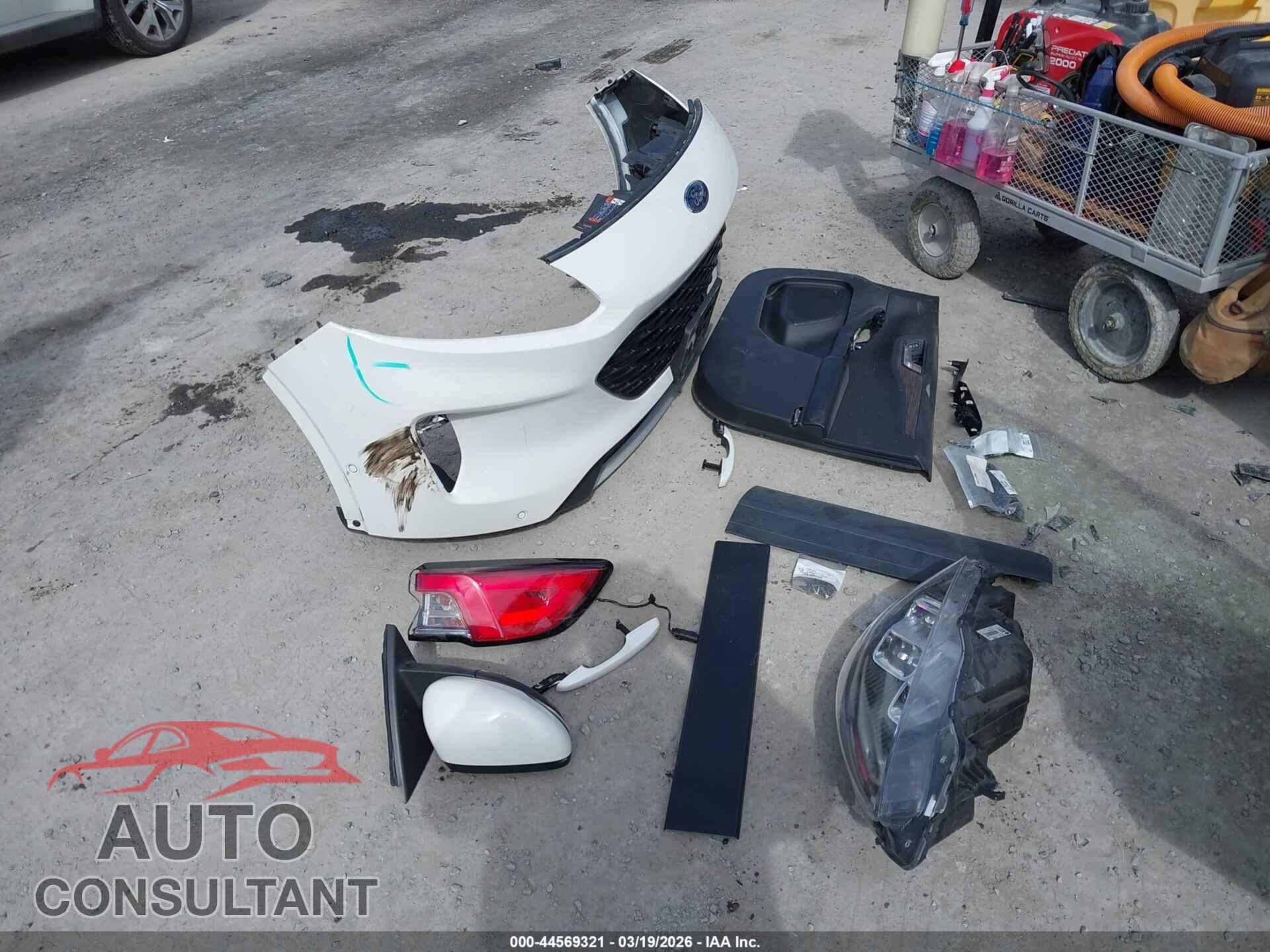 FORD ESCAPE 2020 - 1FMCU9DZ4LUA48530
