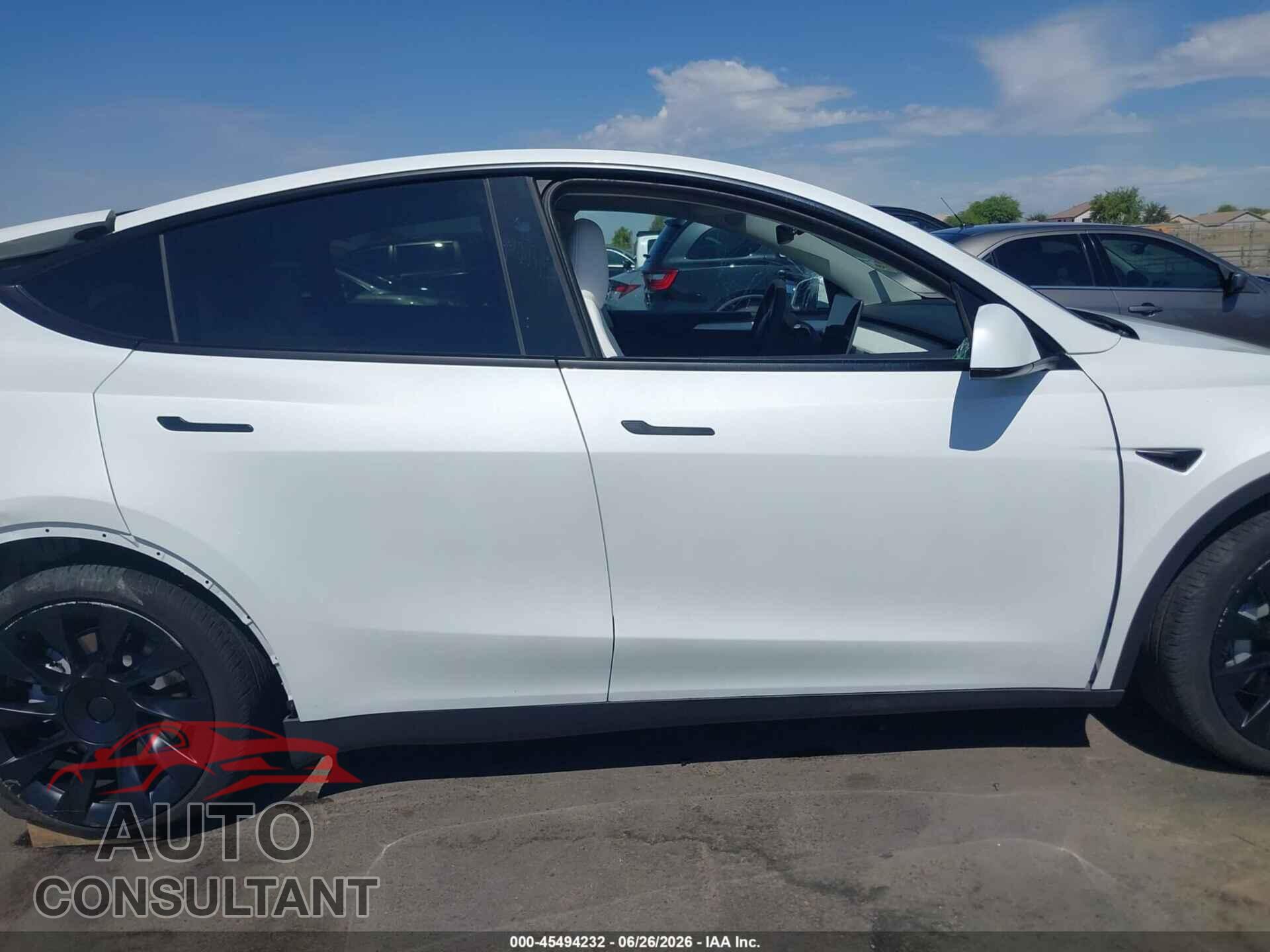 TESLA MODEL Y 2023 - 7SAYGDEE5PF938505
