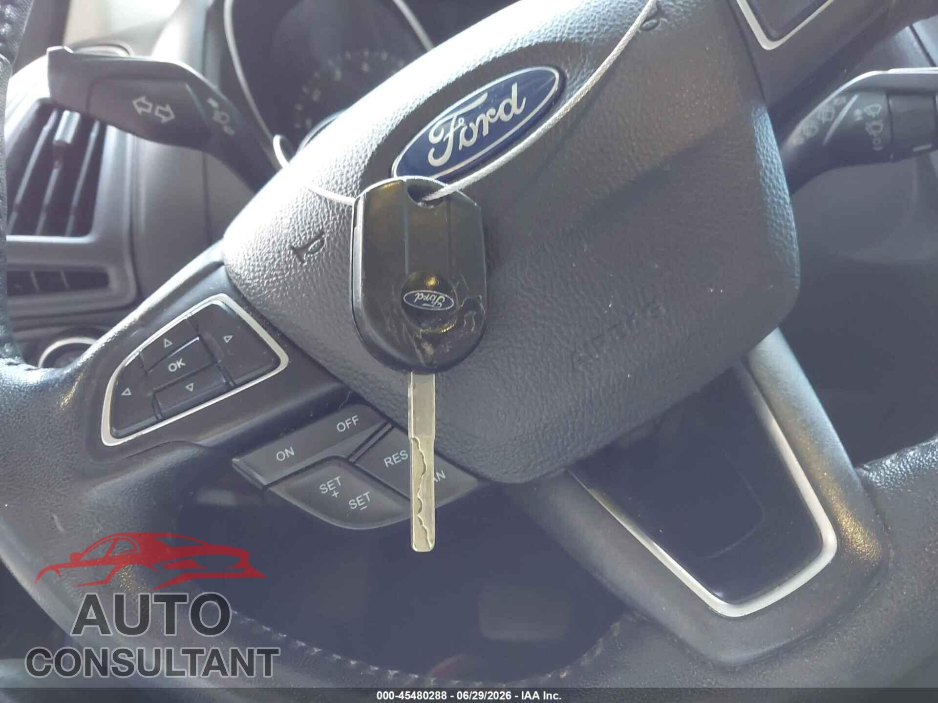 FORD FOCUS 2016 - 1FADP3K23GL321817
