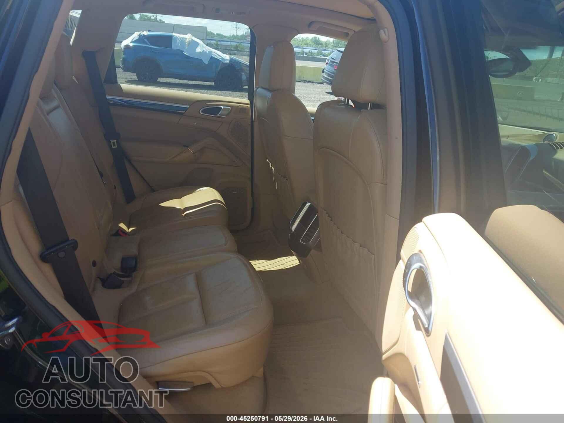 PORSCHE CAYENNE 2012 - WP1AB2A22CLA44934