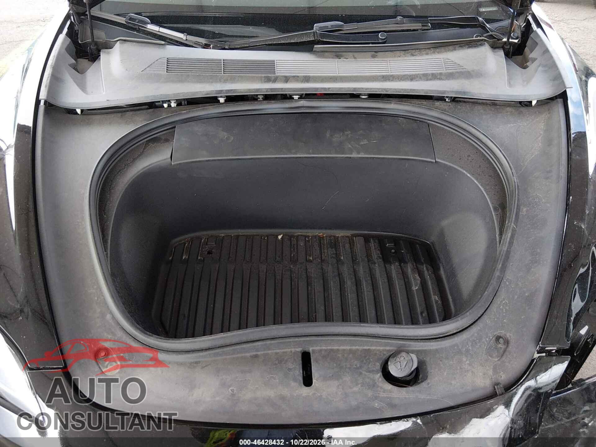 TESLA MODEL 3 2024 - 5YJ3E1EA5RF732810