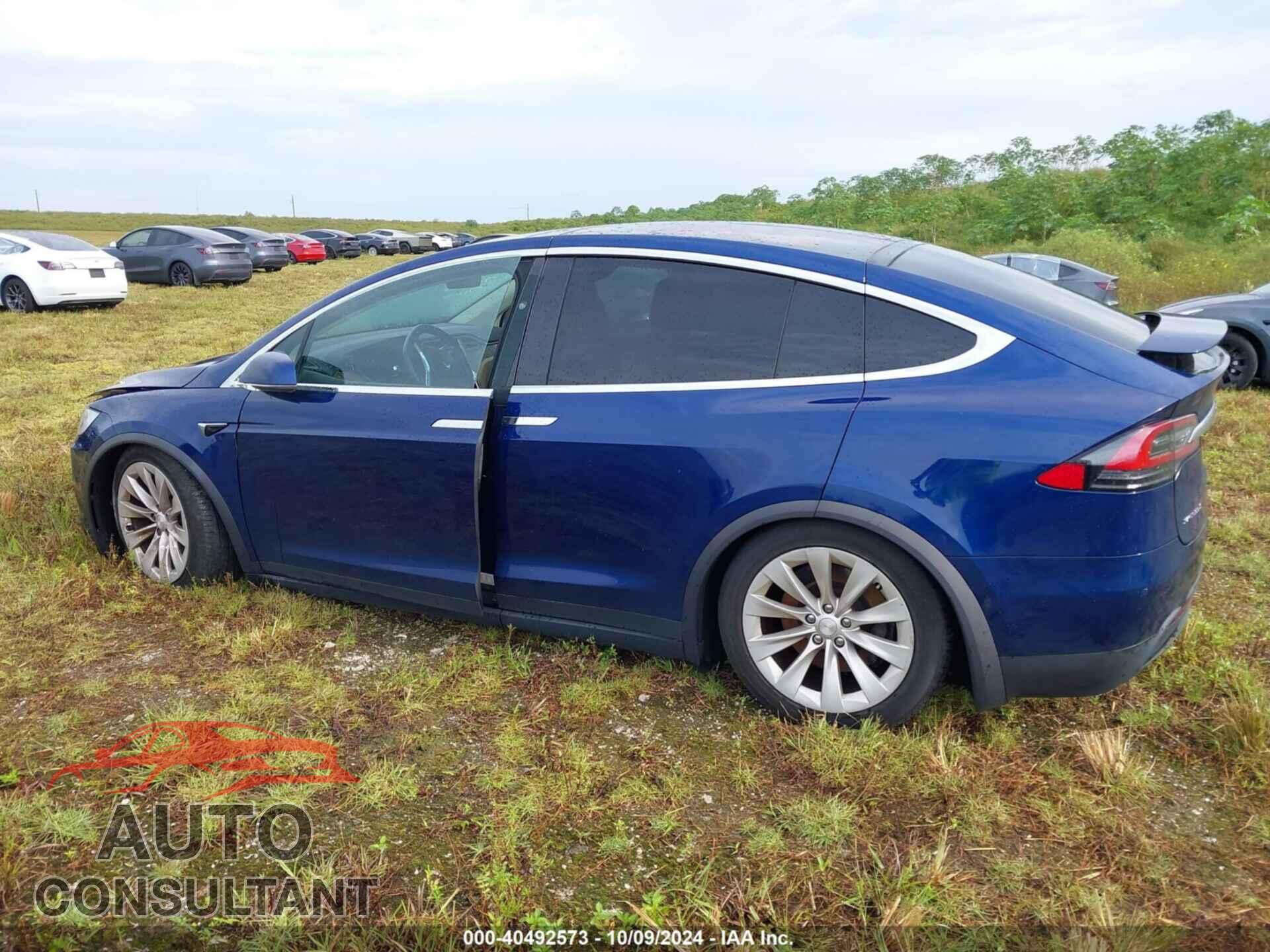 TESLA MODEL X 2016 - 5YJXCDE21GF025847