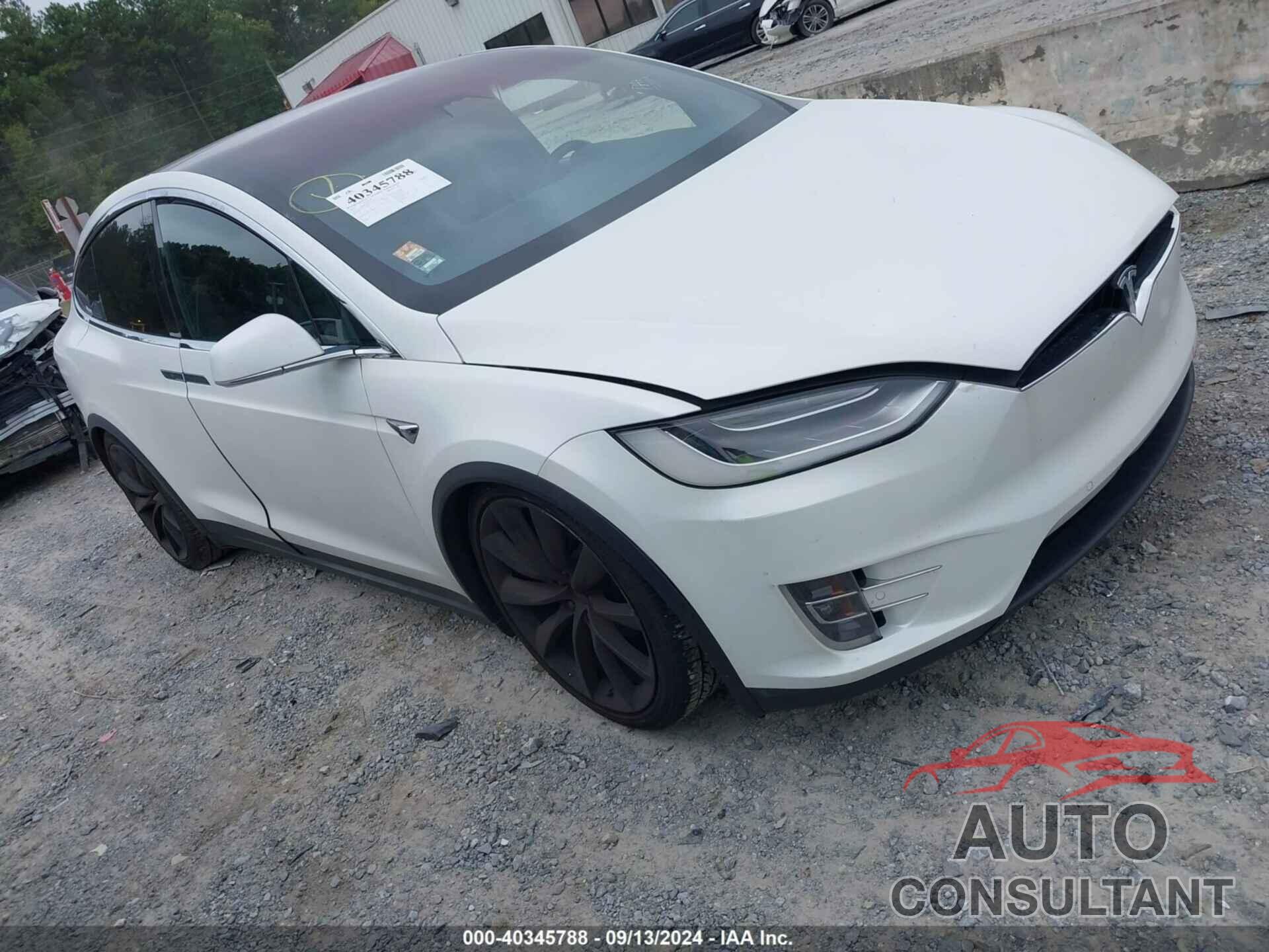 TESLA MODEL X 2017 - 5YJXCBE20HF035453