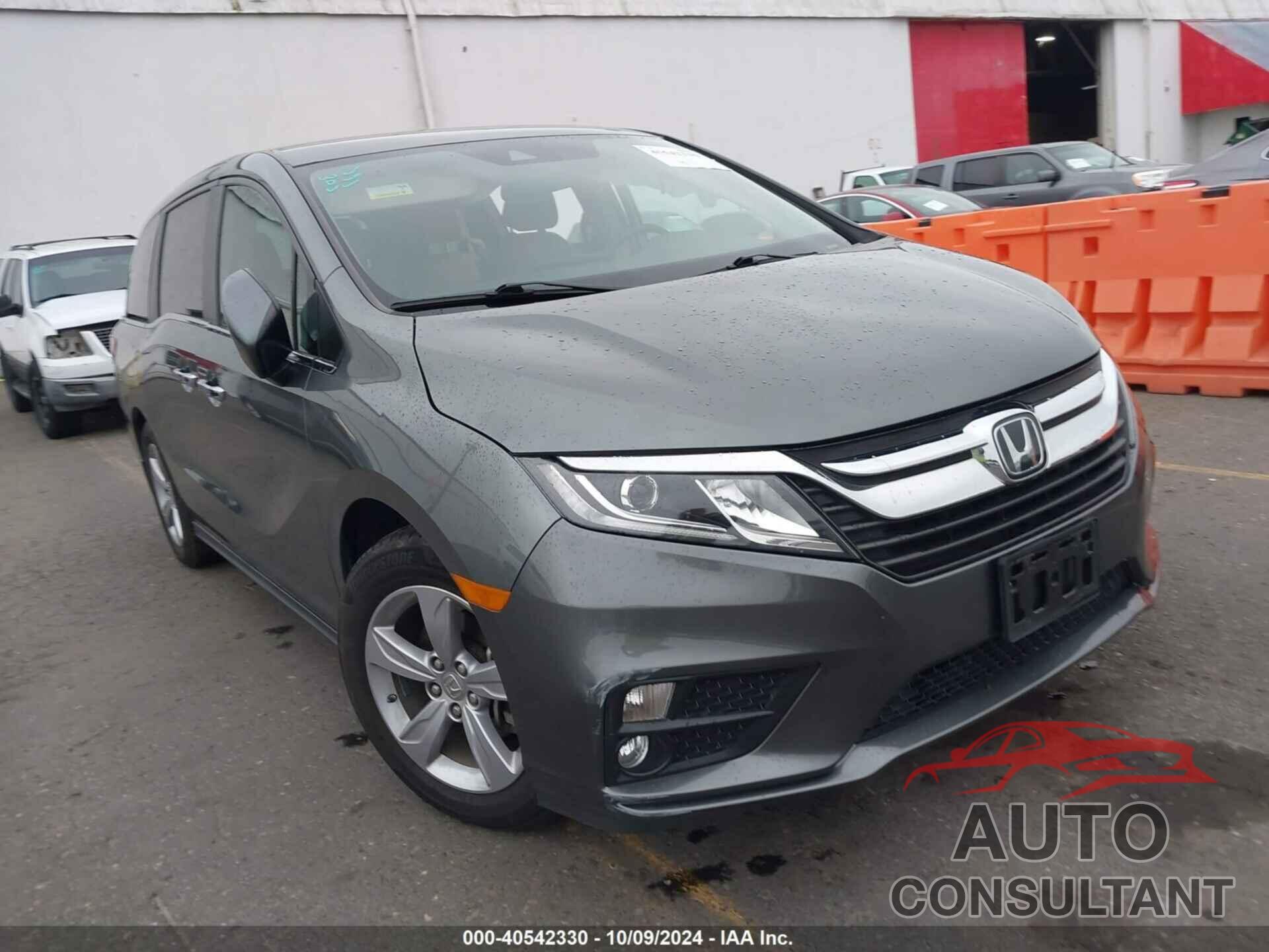 HONDA ODYSSEY 2018 - 5FNRL6H50JB004599