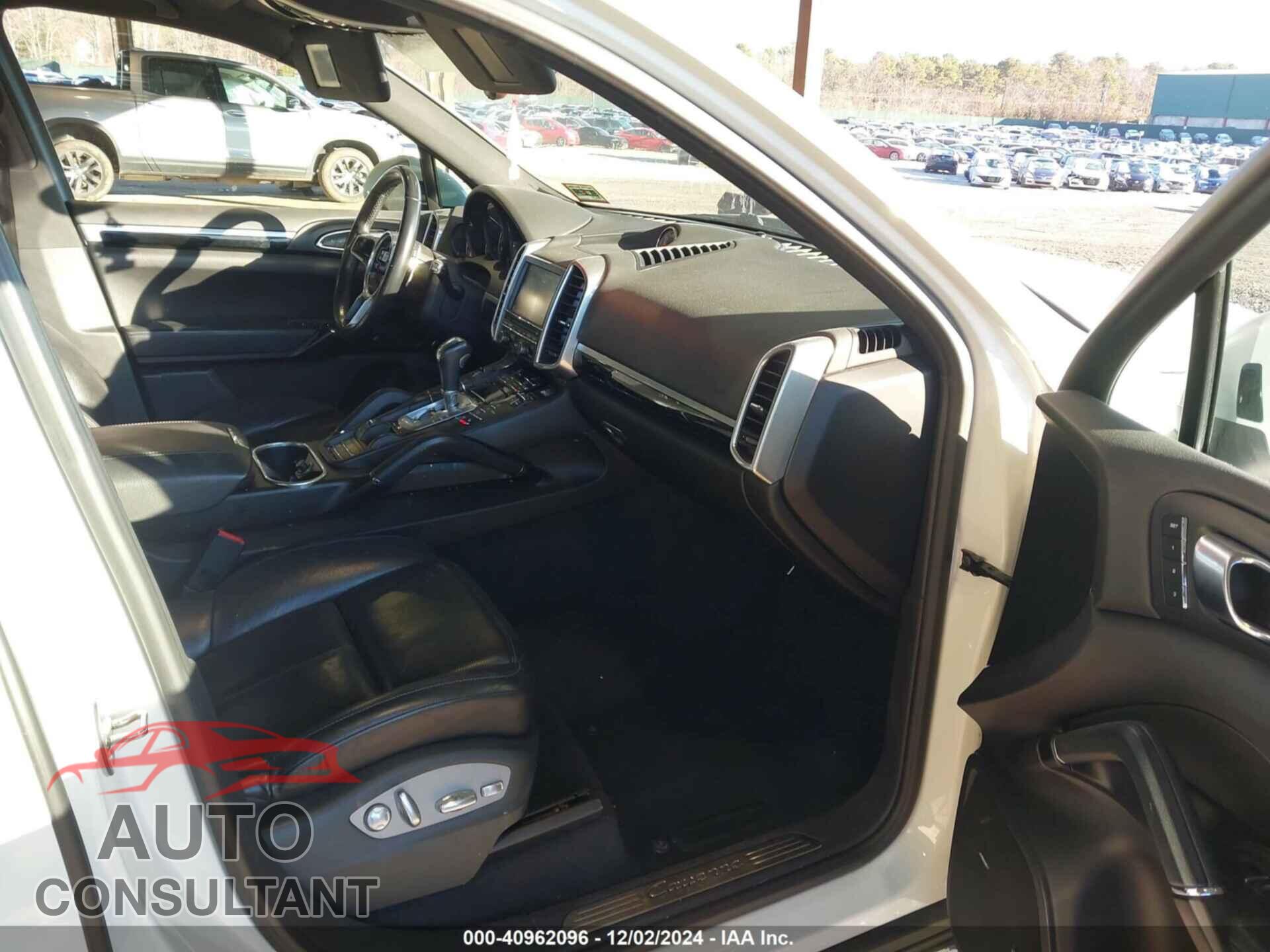 PORSCHE CAYENNE 2016 - WP1AA2A22GLA03289