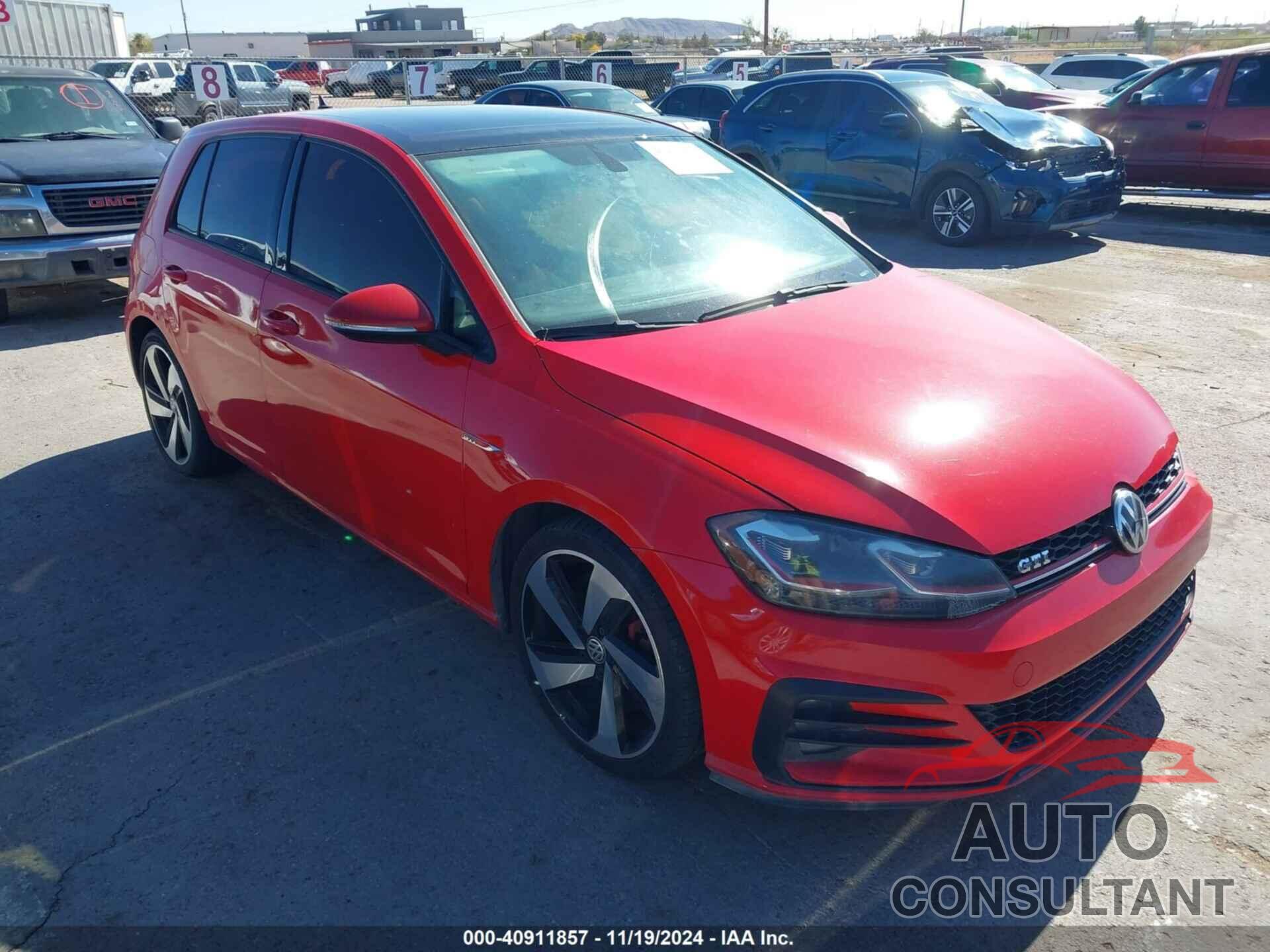 VOLKSWAGEN GOLF GTI 2018 - 3VW547AU3JM295868