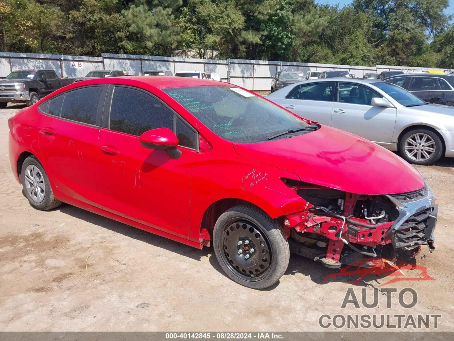 CHEVROLET CRUZE 2019 - 1G1BJ5SM8K7102121