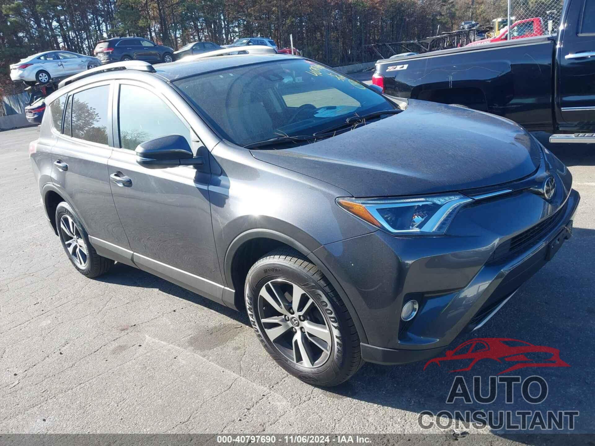 TOYOTA RAV4 2018 - JTMRFREV5JJ261327