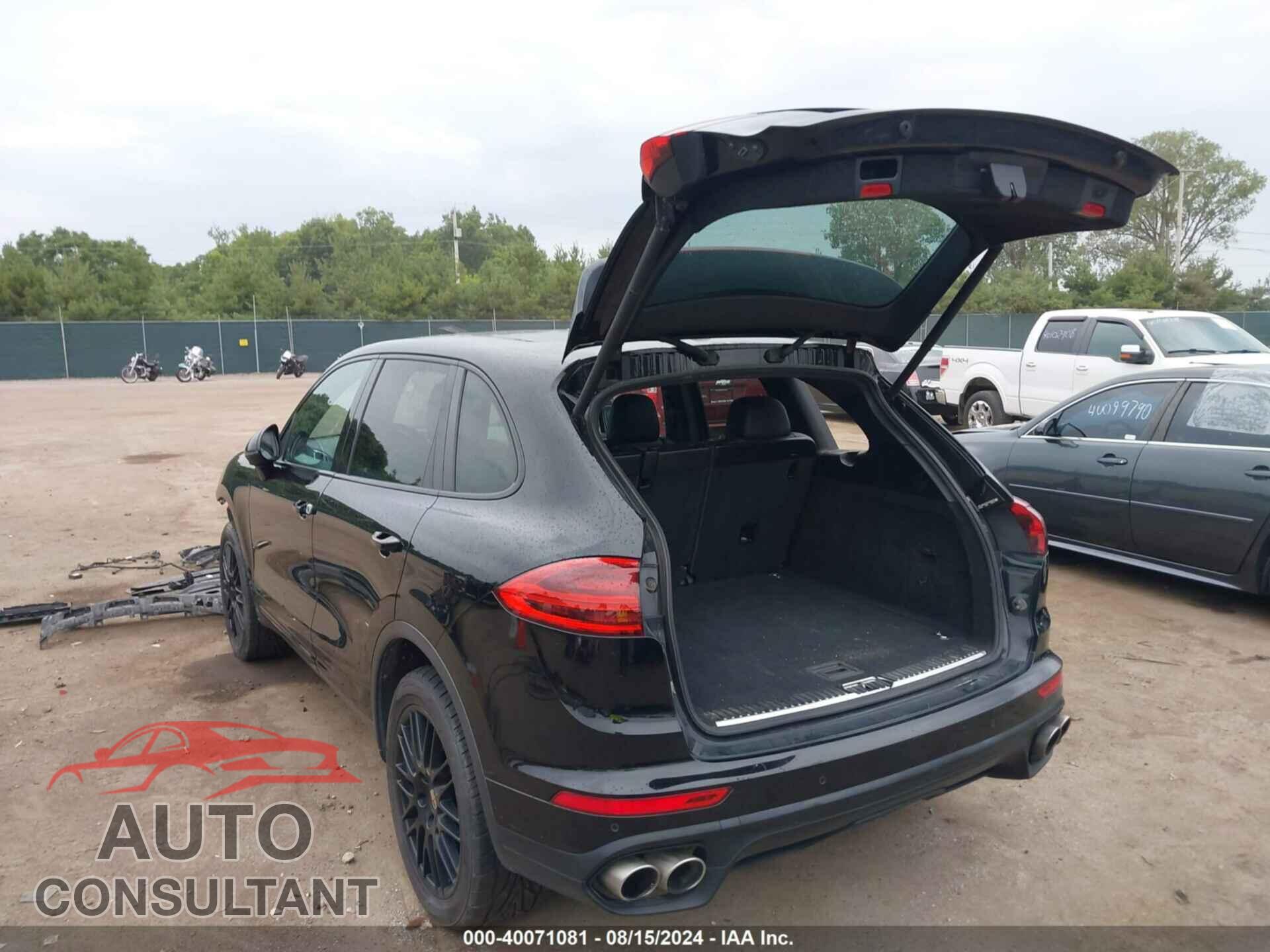 PORSCHE CAYENNE 2016 - WP1AB2A22GLA94576