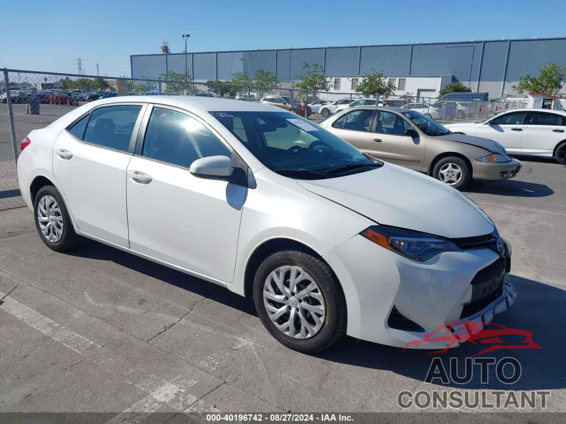 TOYOTA COROLLA 2018 - 5YFBURHE9JP748027
