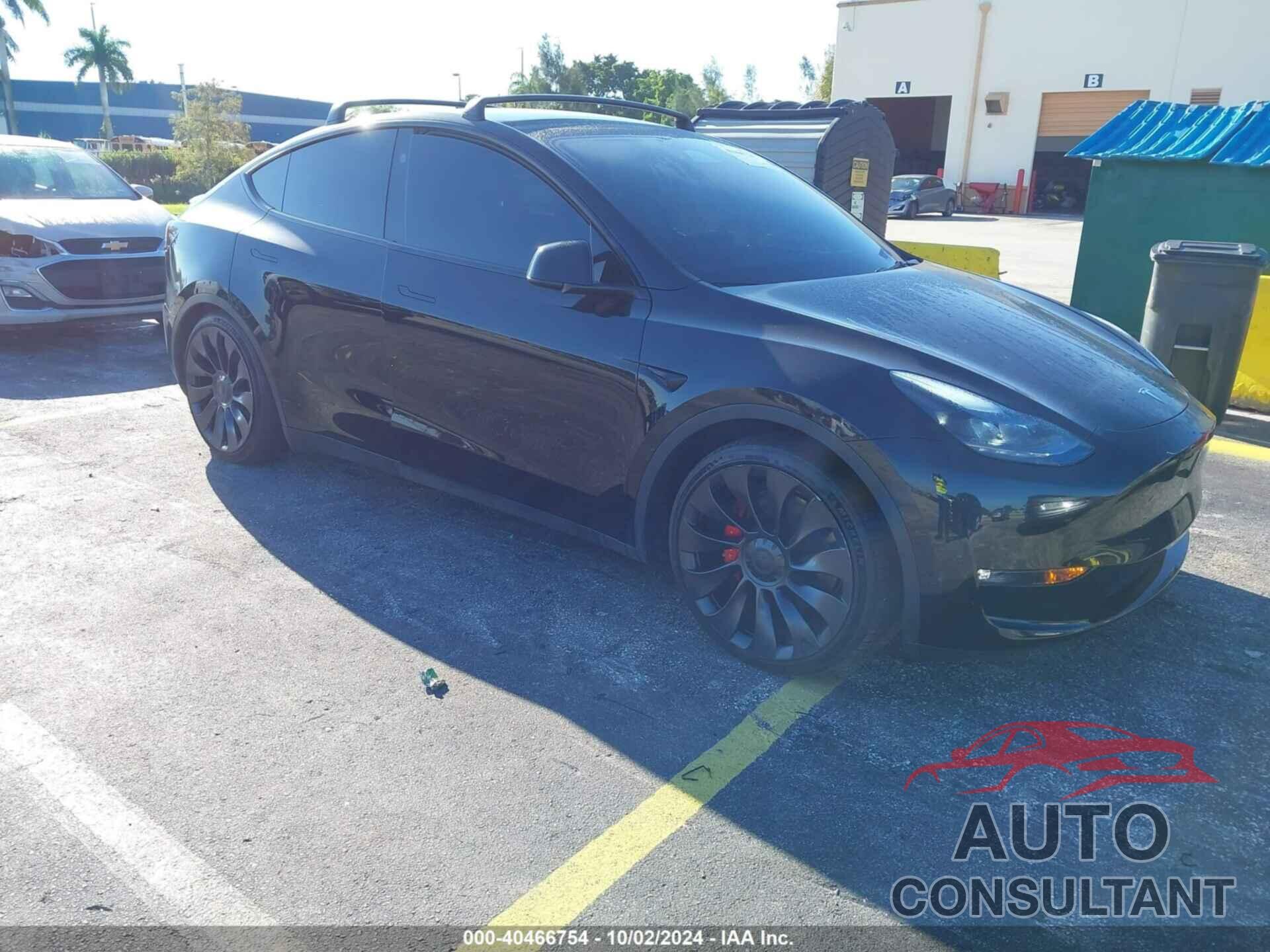 TESLA MODEL Y 2023 - 7SAYGDEF9PF834236