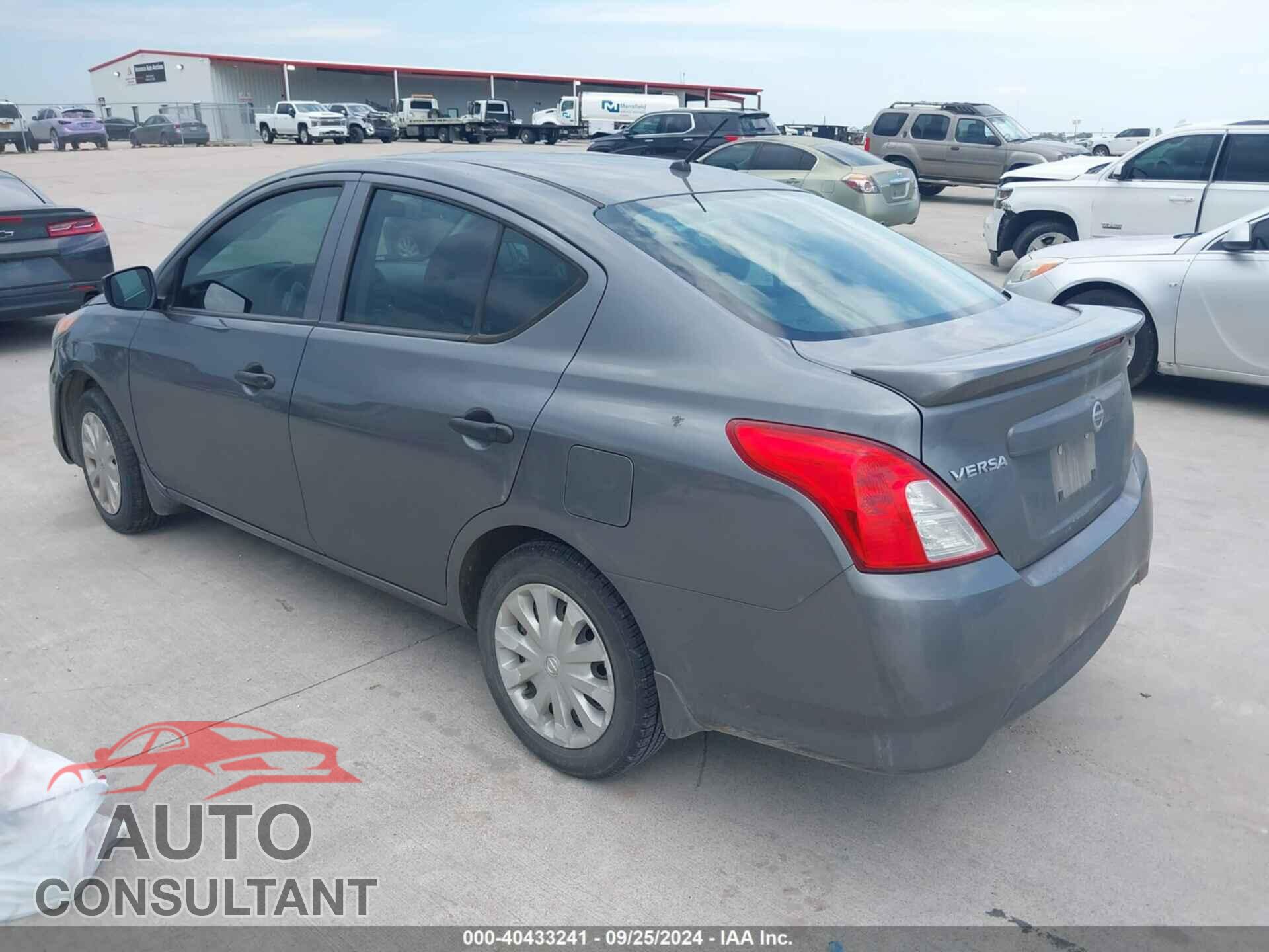 NISSAN VERSA 2018 - 3N1CN7AP5JL840995