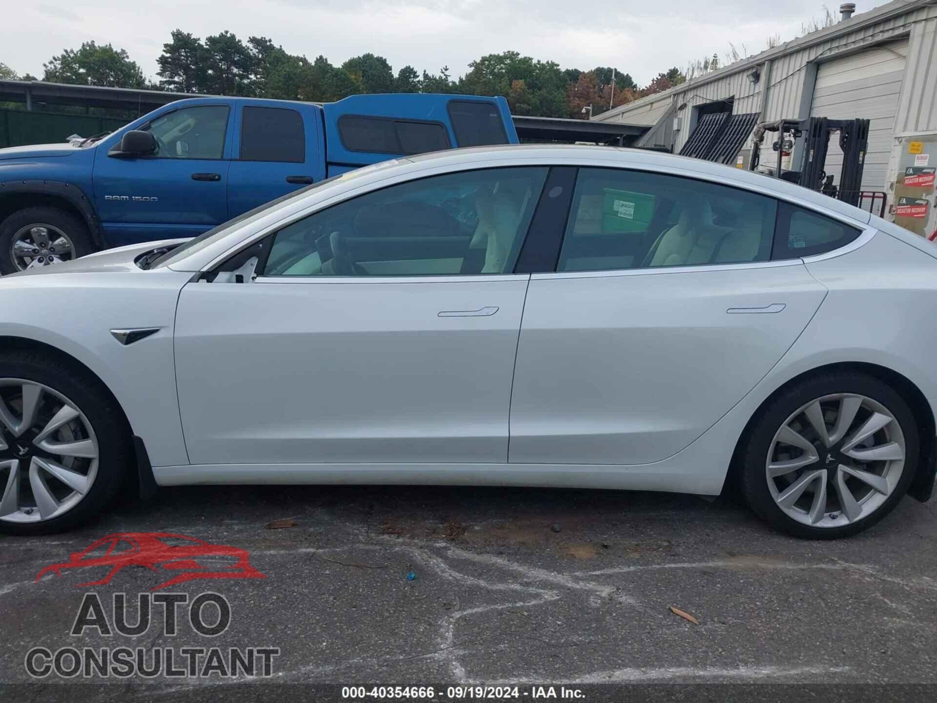 TESLA MODEL 3 2018 - 5YJ3E1EB5JF101231
