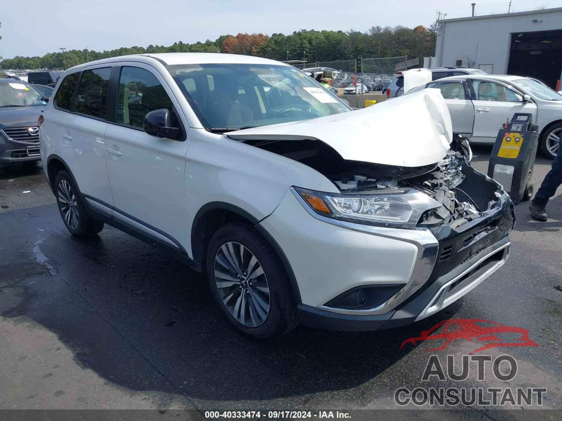 MITSUBISHI OUTLANDER 2019 - JA4AD2A39KZ055519